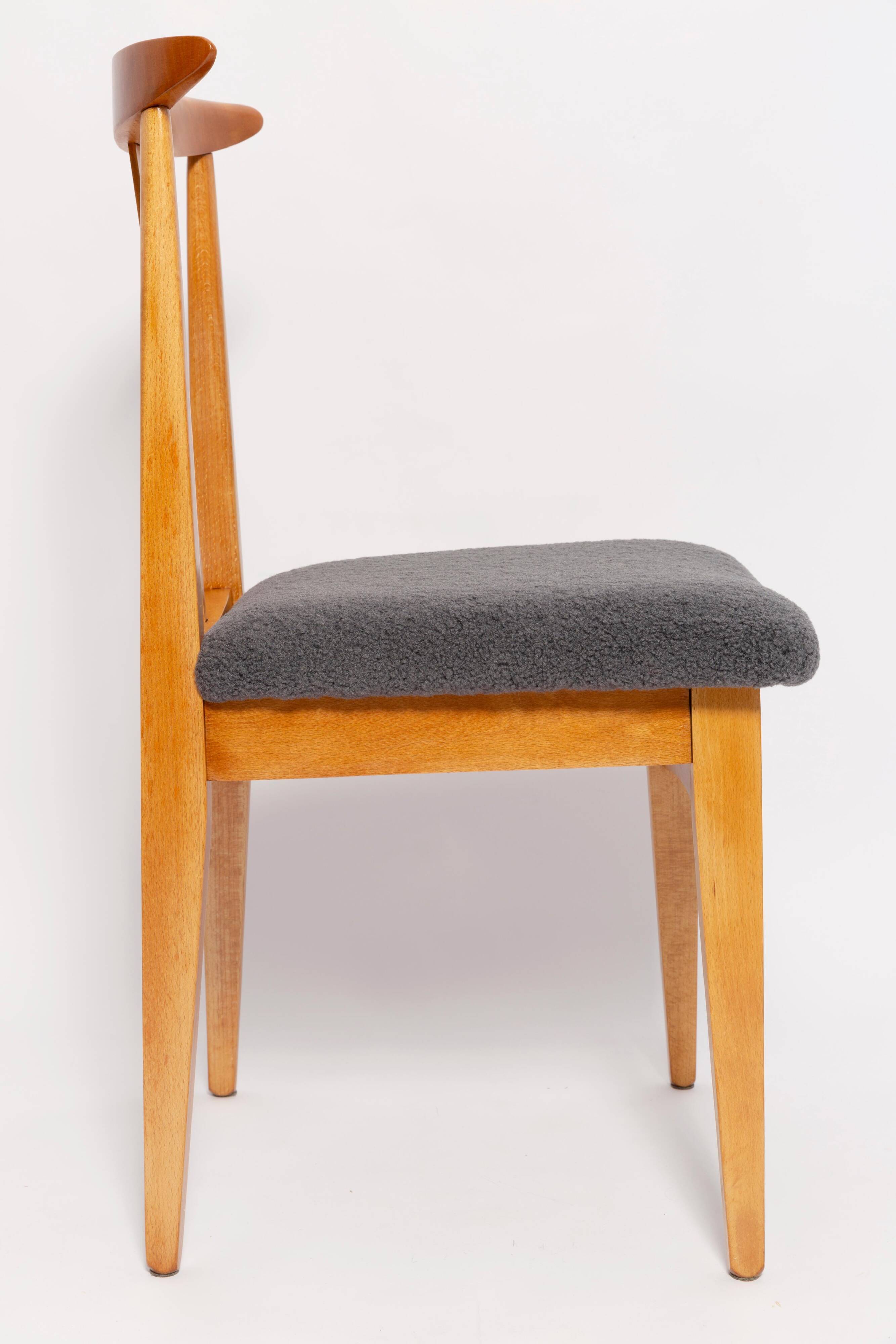 Mid-Century beech wood chair with grey boucle fabric, M. Zielinski, Europe, 1960.