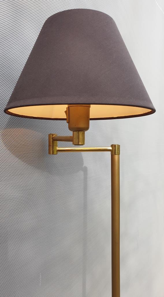 Gold lacad articulated reader