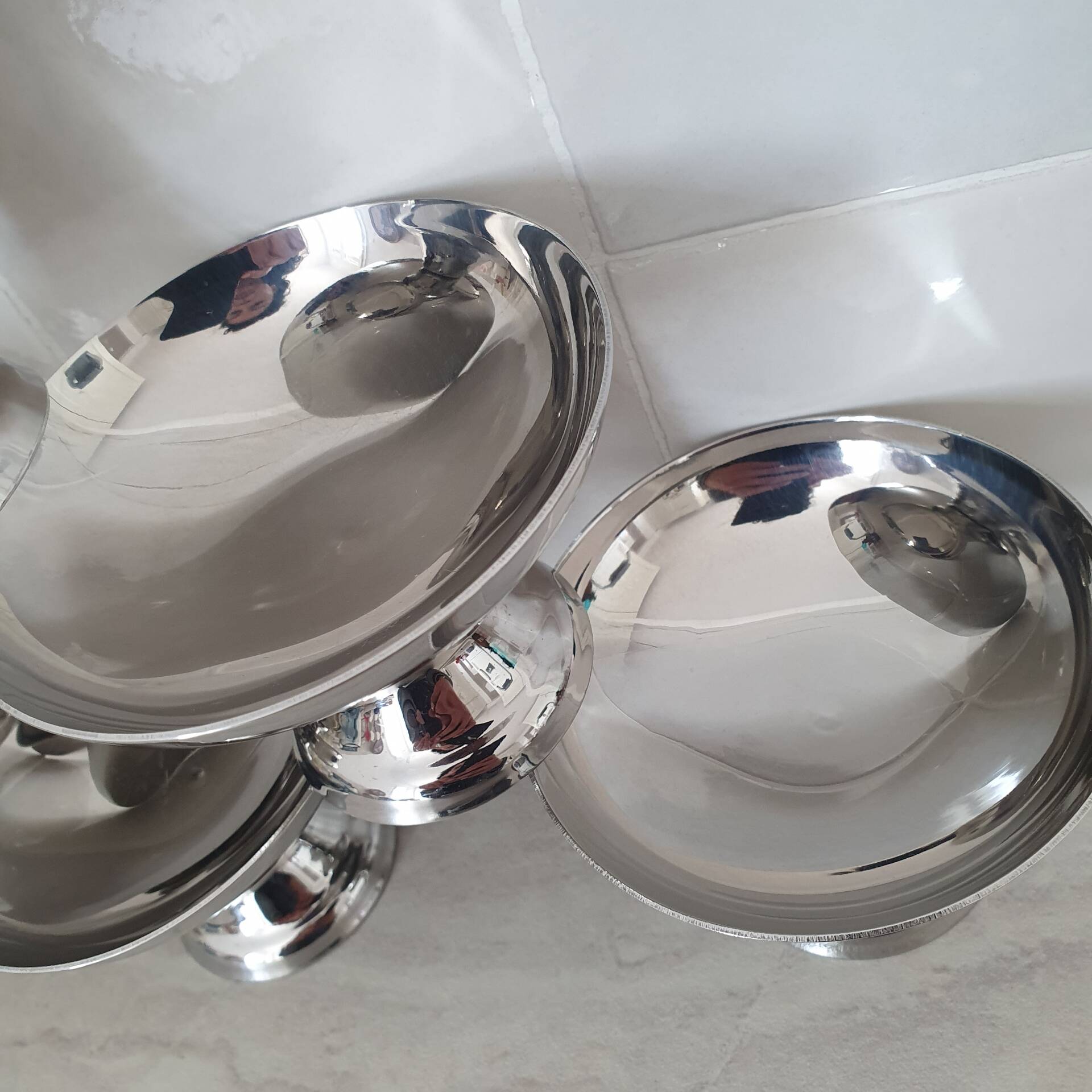 Dessert / ice cream bowls in stainless steel, Guy Degrenne style.