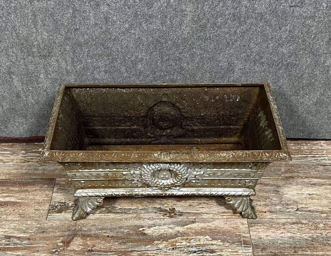 Louis XVI style planter - Directoire cast iron circa 1850