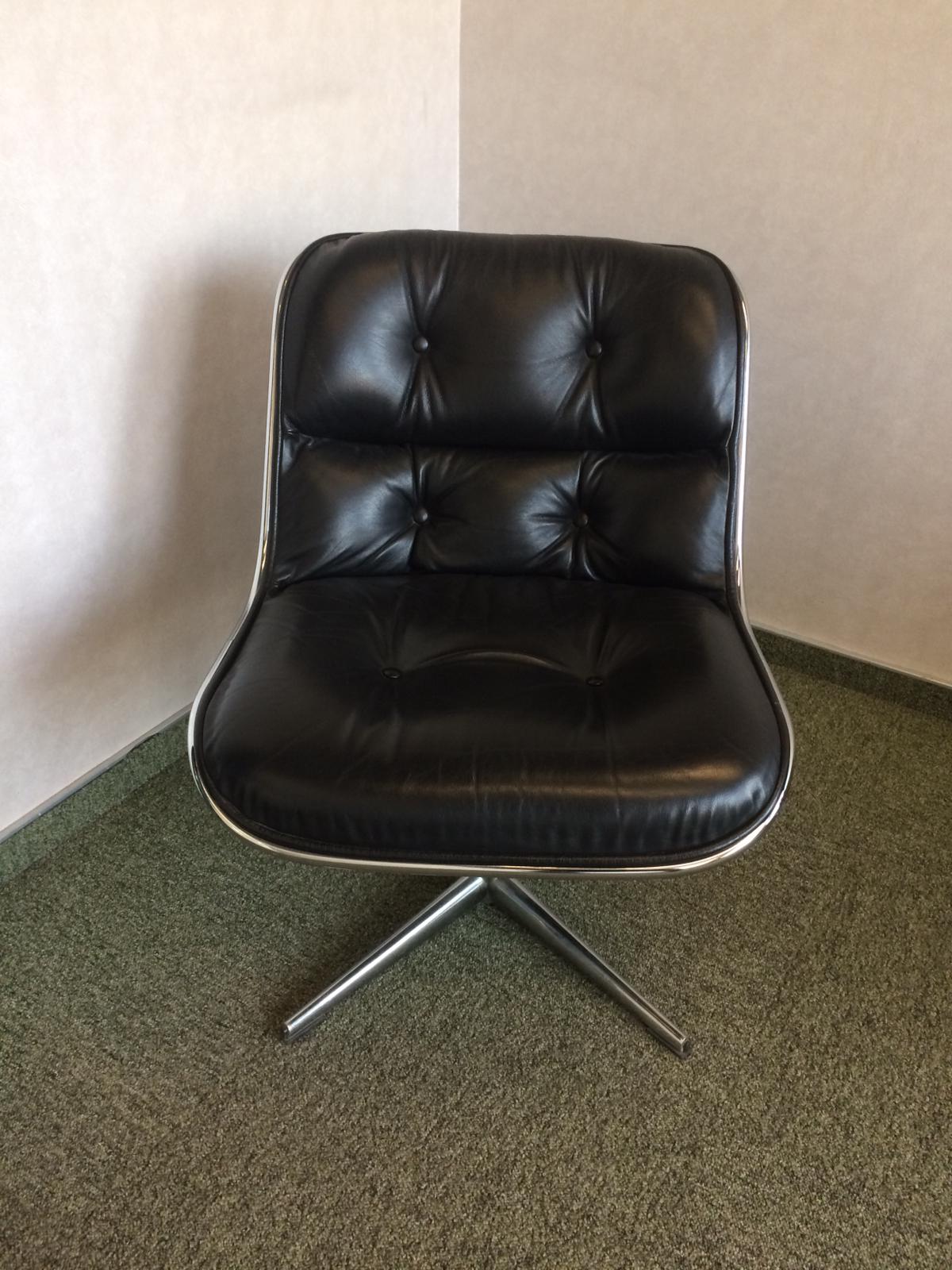 Designer Charles Pollock's Executive Chairs for Knoll