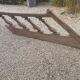 Ancienne balustrade rampante d'escalier en chêne à balustres chantournés Louis XIII