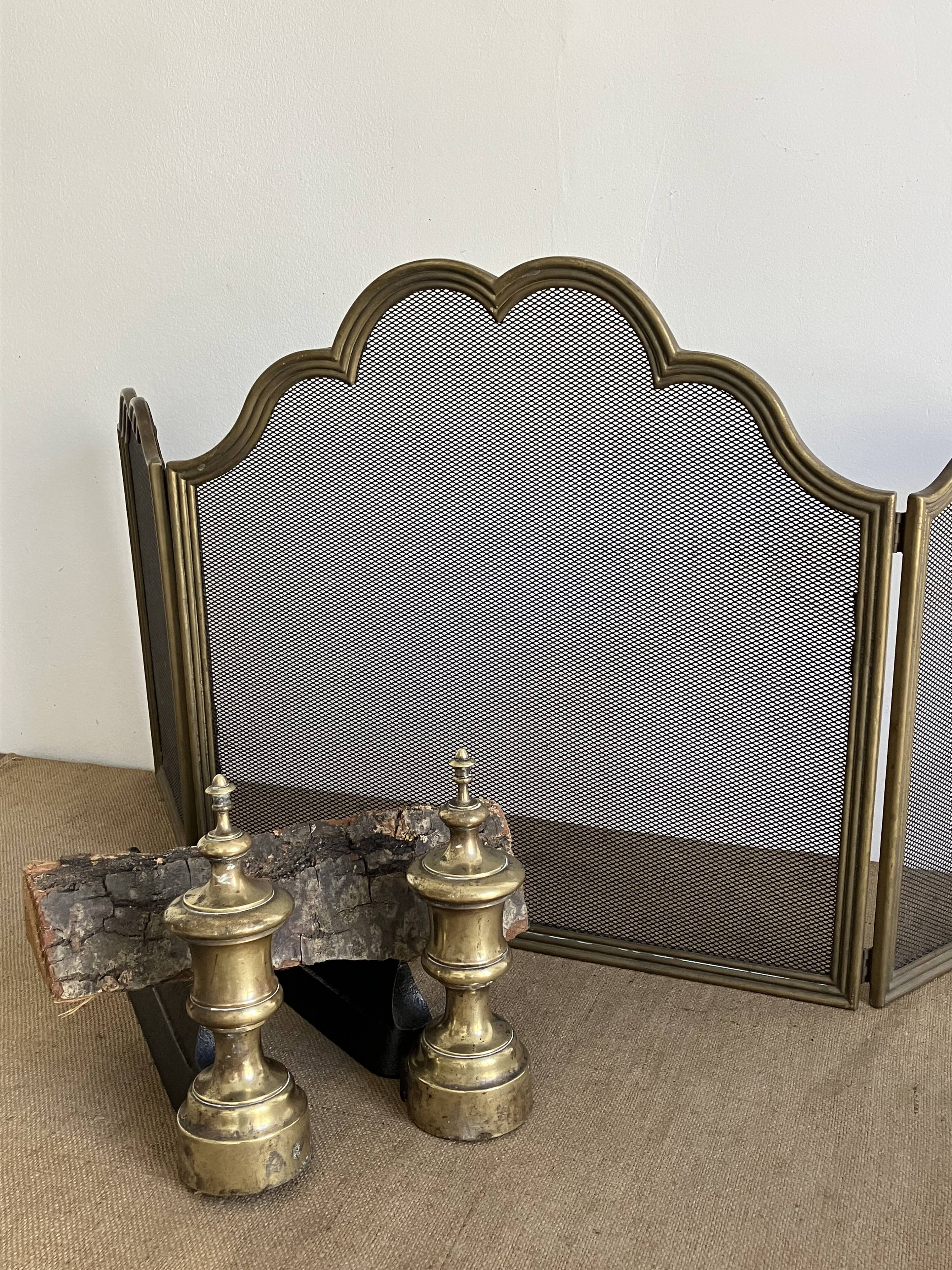 Three-leaf fire screen, fireplace accessory