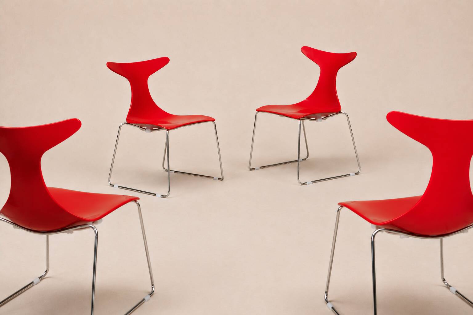 Gino Carollo x Ciacci Kreaty — Suite de quatre « Delfy » rouge — c. 1990