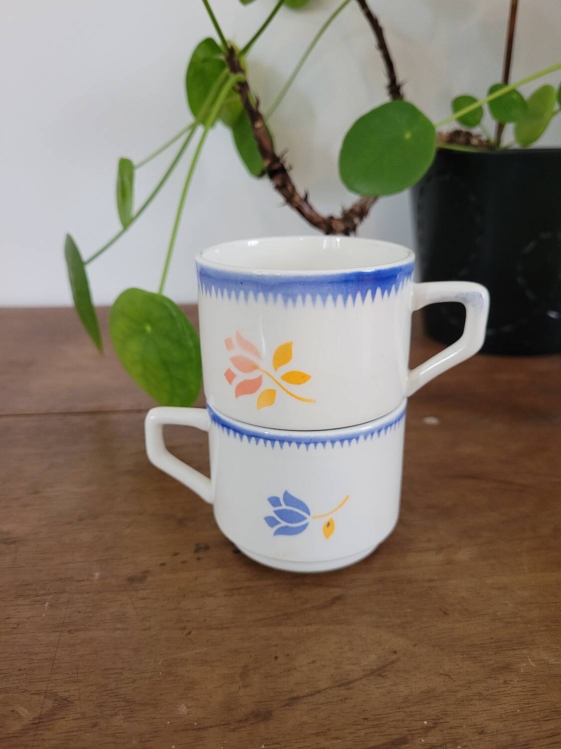 Set of two floral coffee cups