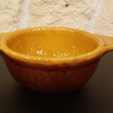 3 two-tone stoneware bowls with handles