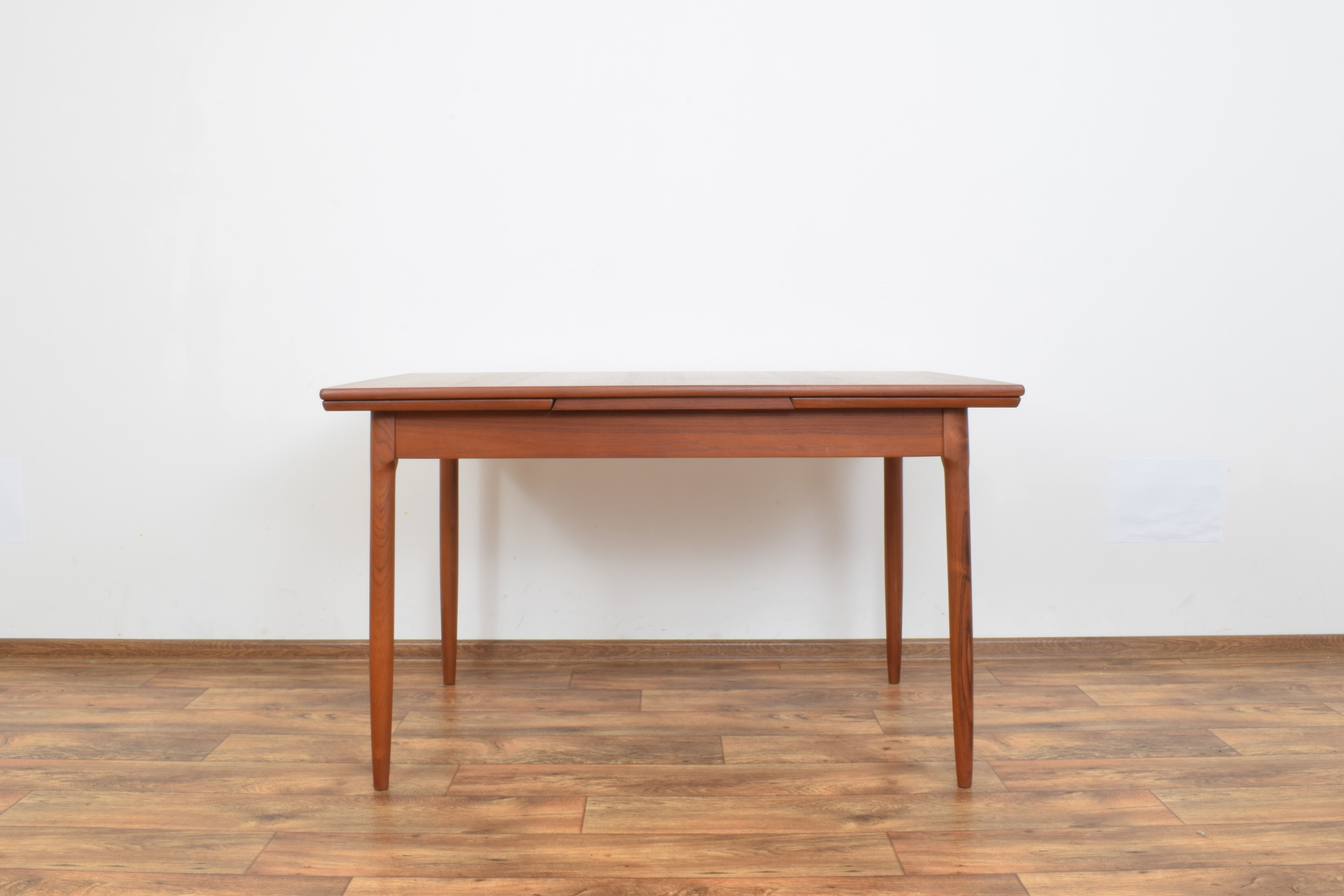 Mid-century danish teak extendable dining table, 1960s