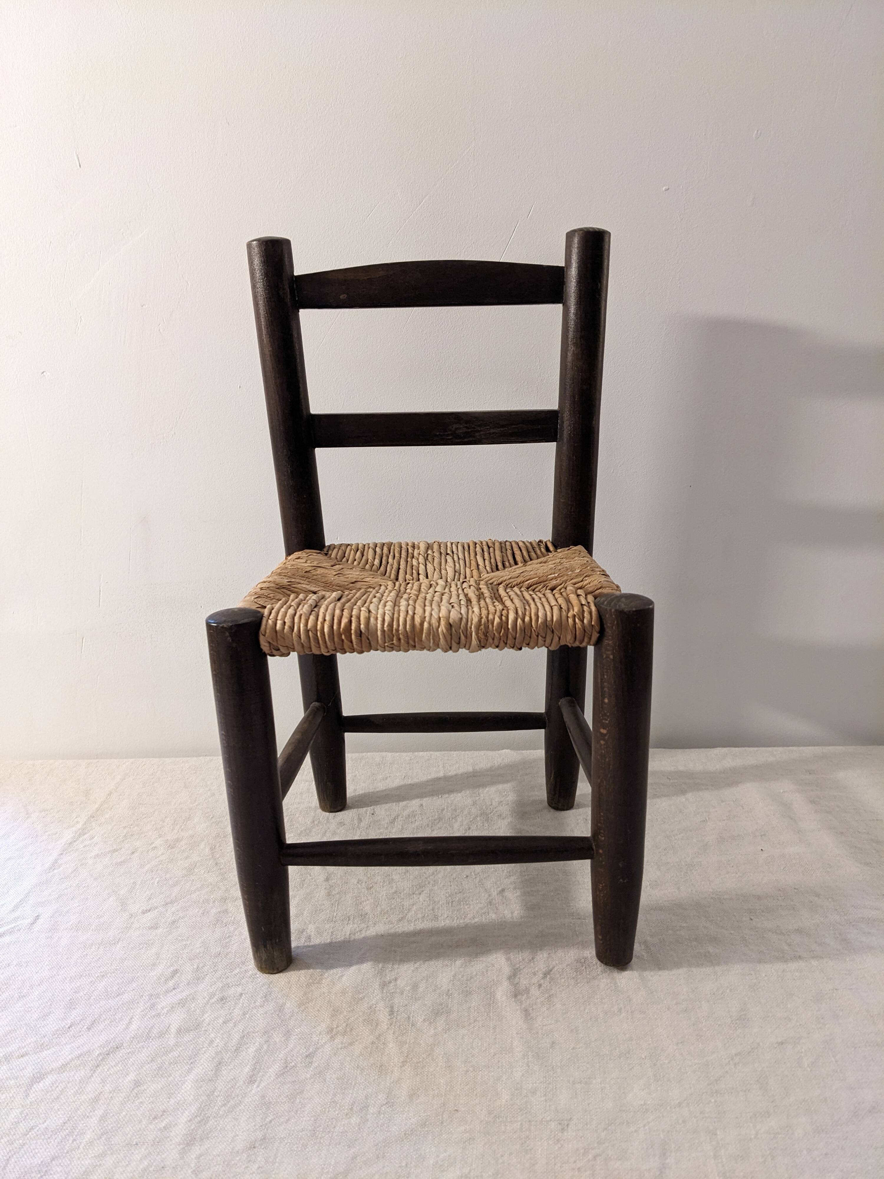 Straw chair for children