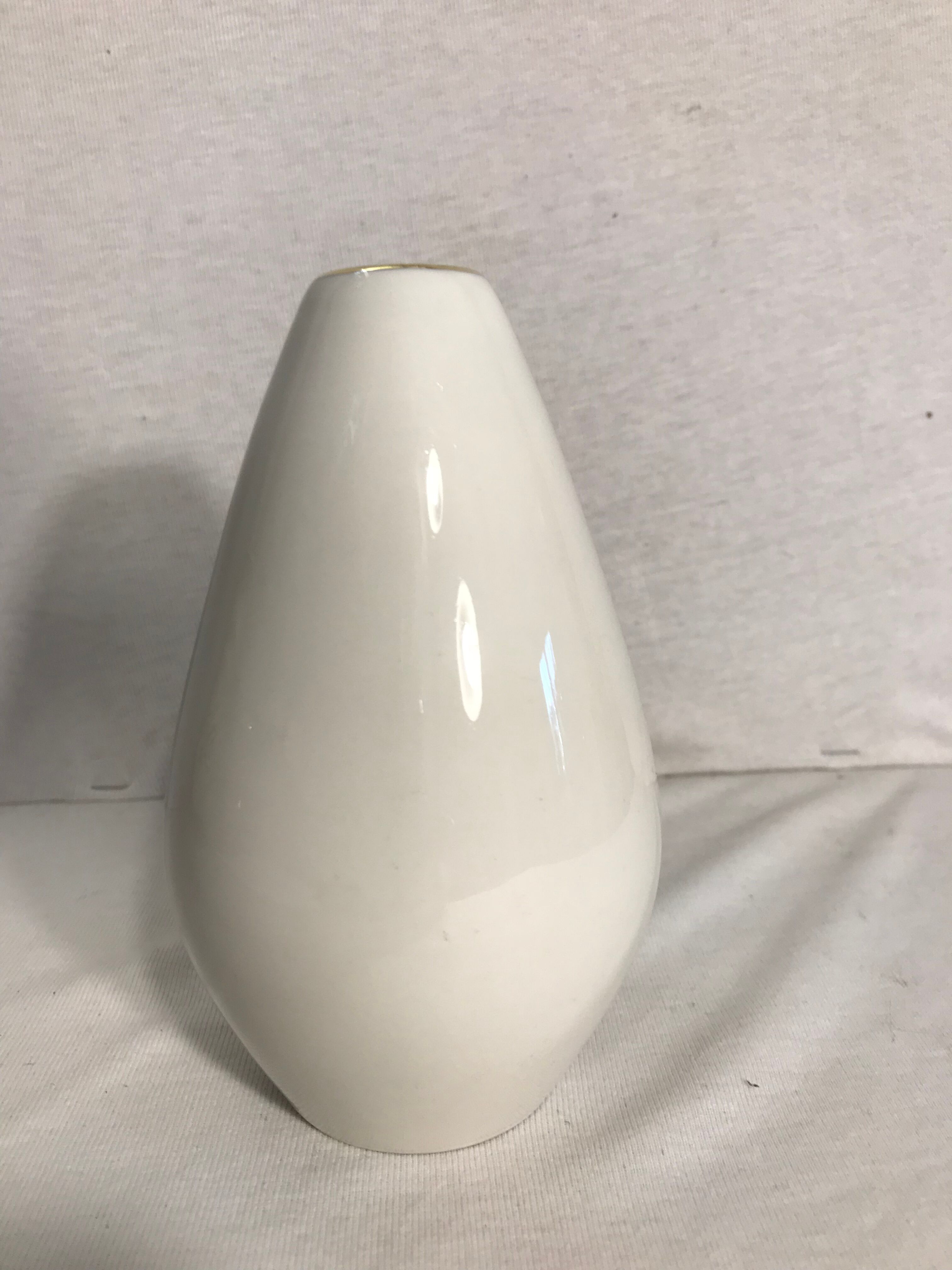 Former bavaria km white + drawing flowers 70s vintage porcelain vase
