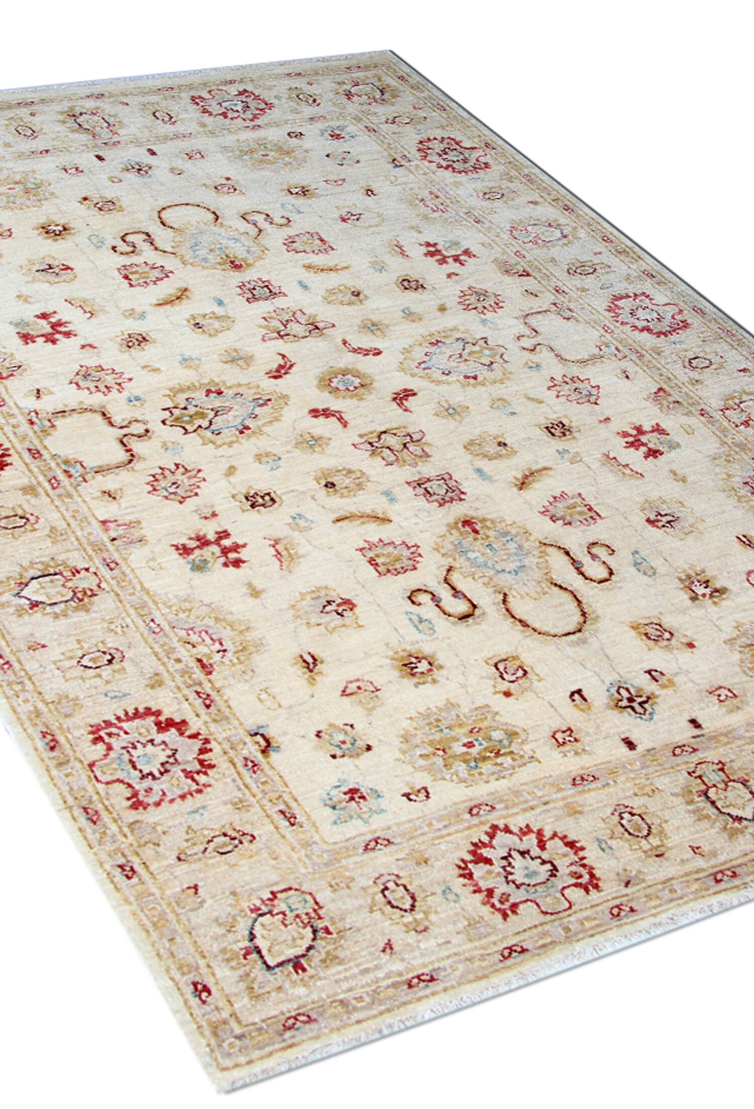 Cream Wool Area Rug, Handwoven Floral Carpet, Traditional Decor 190x128cm
