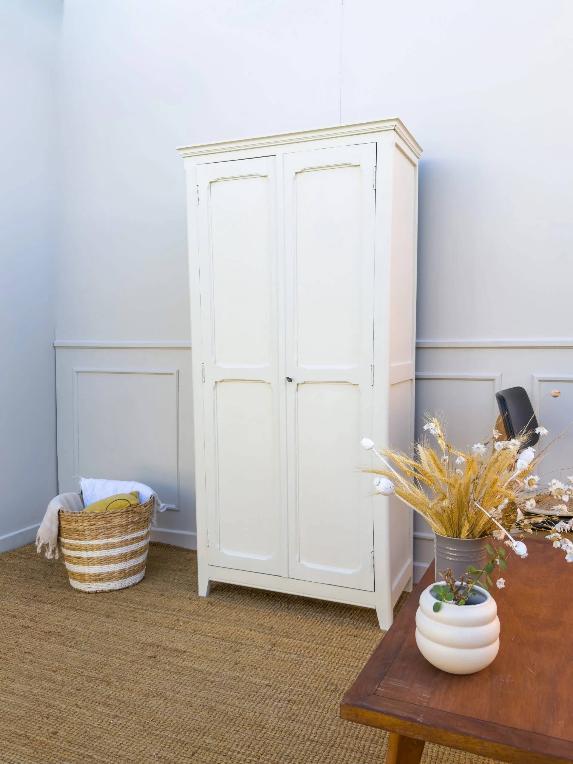 Armoire parisienne