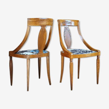 Paire de chaises gondoles tapissées Clarke & Clarke