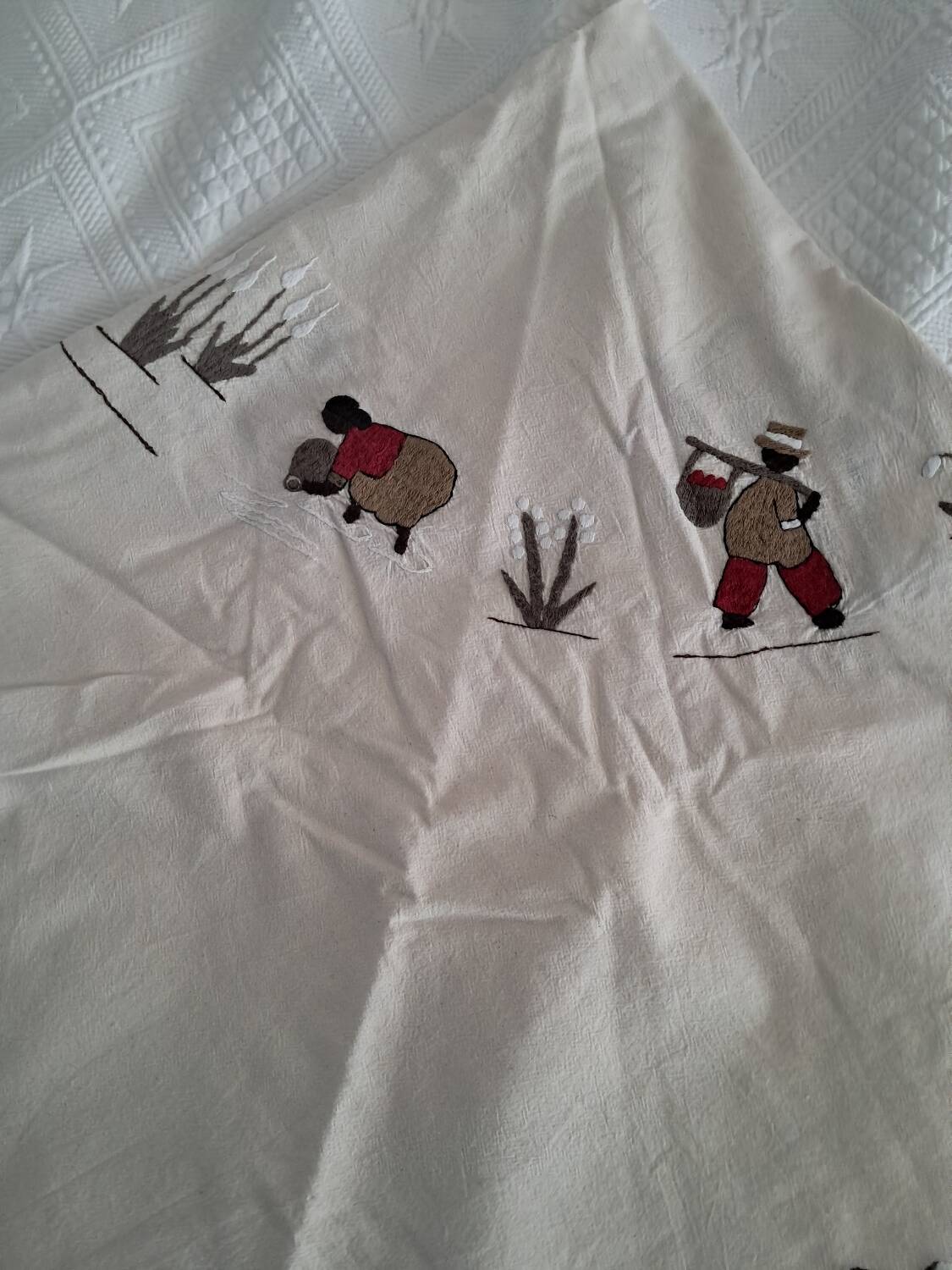 Round embroidered tablecloth