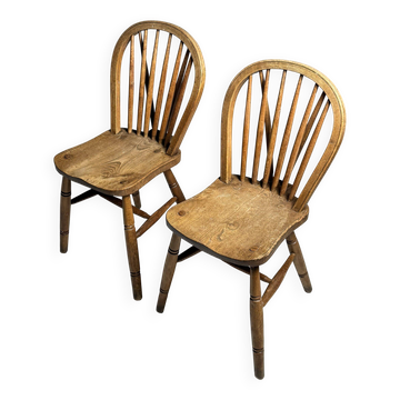 Set of 2 Windsor chairs