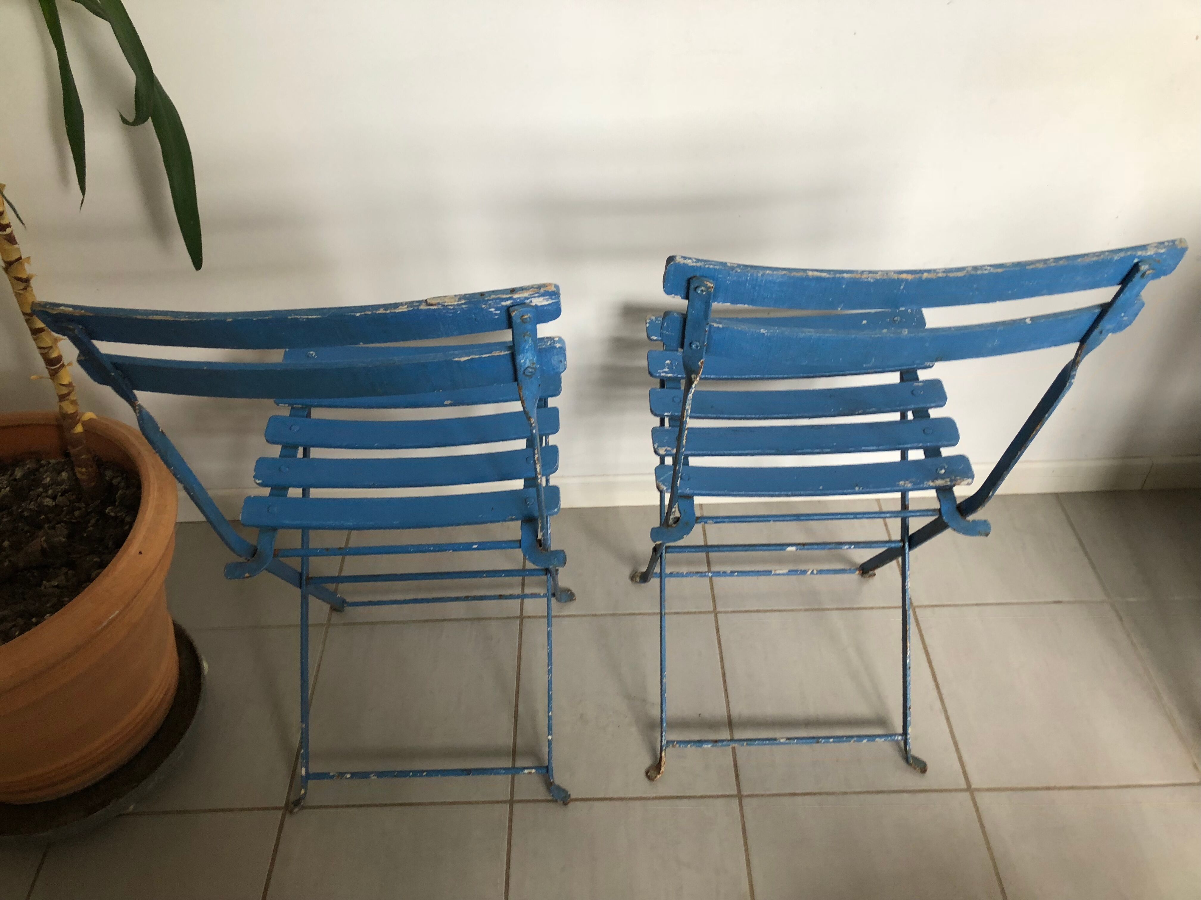 4 old folding chairs