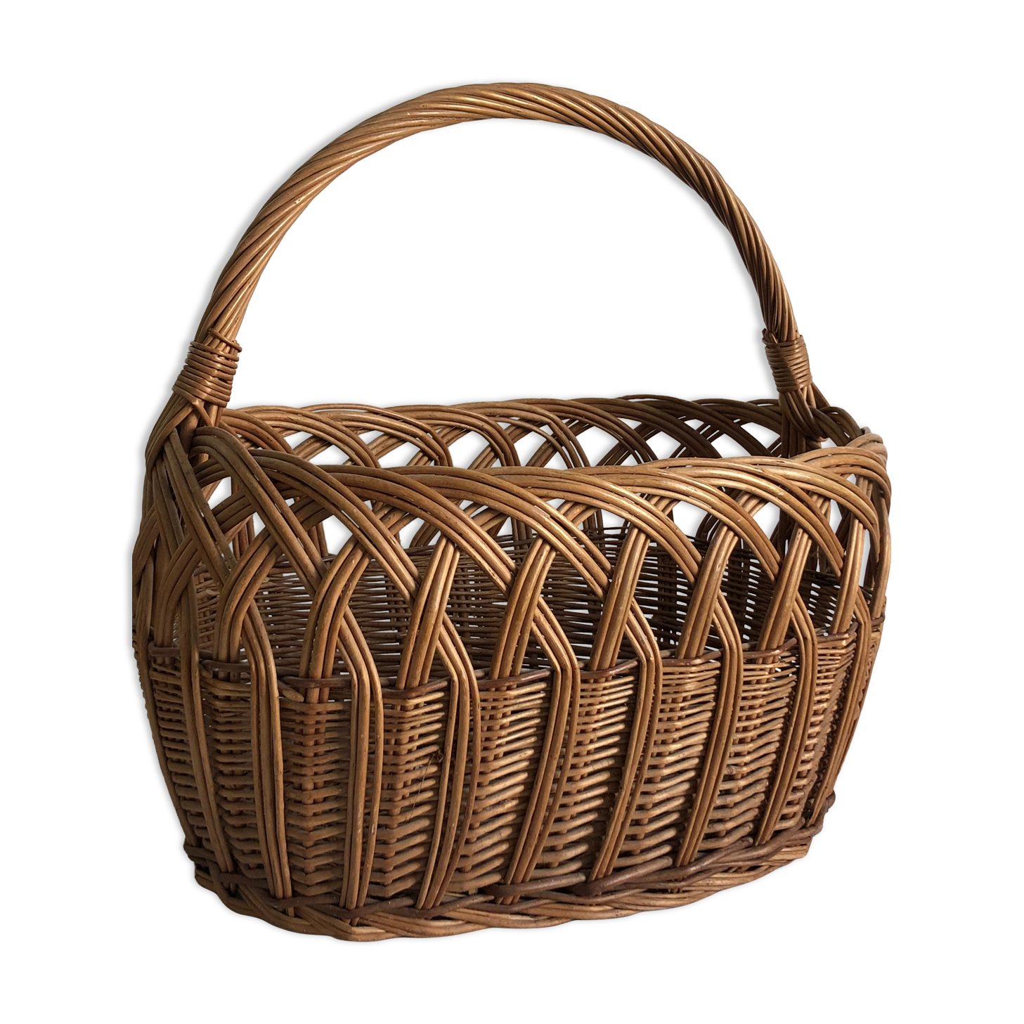 Braided wicker basket