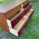 Dressing table model "Ingrid" produced by Mondial literie.