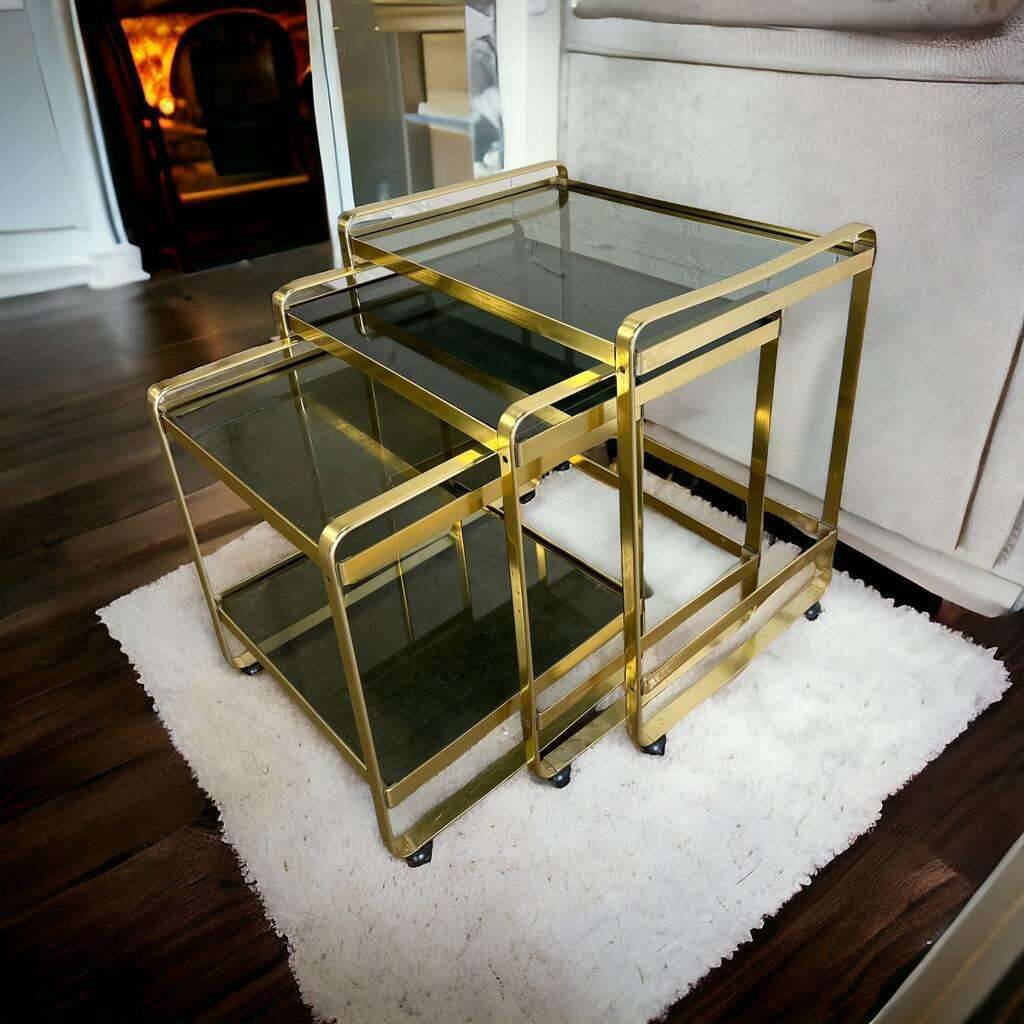 Set of 3 vintage nest of tables/side tables