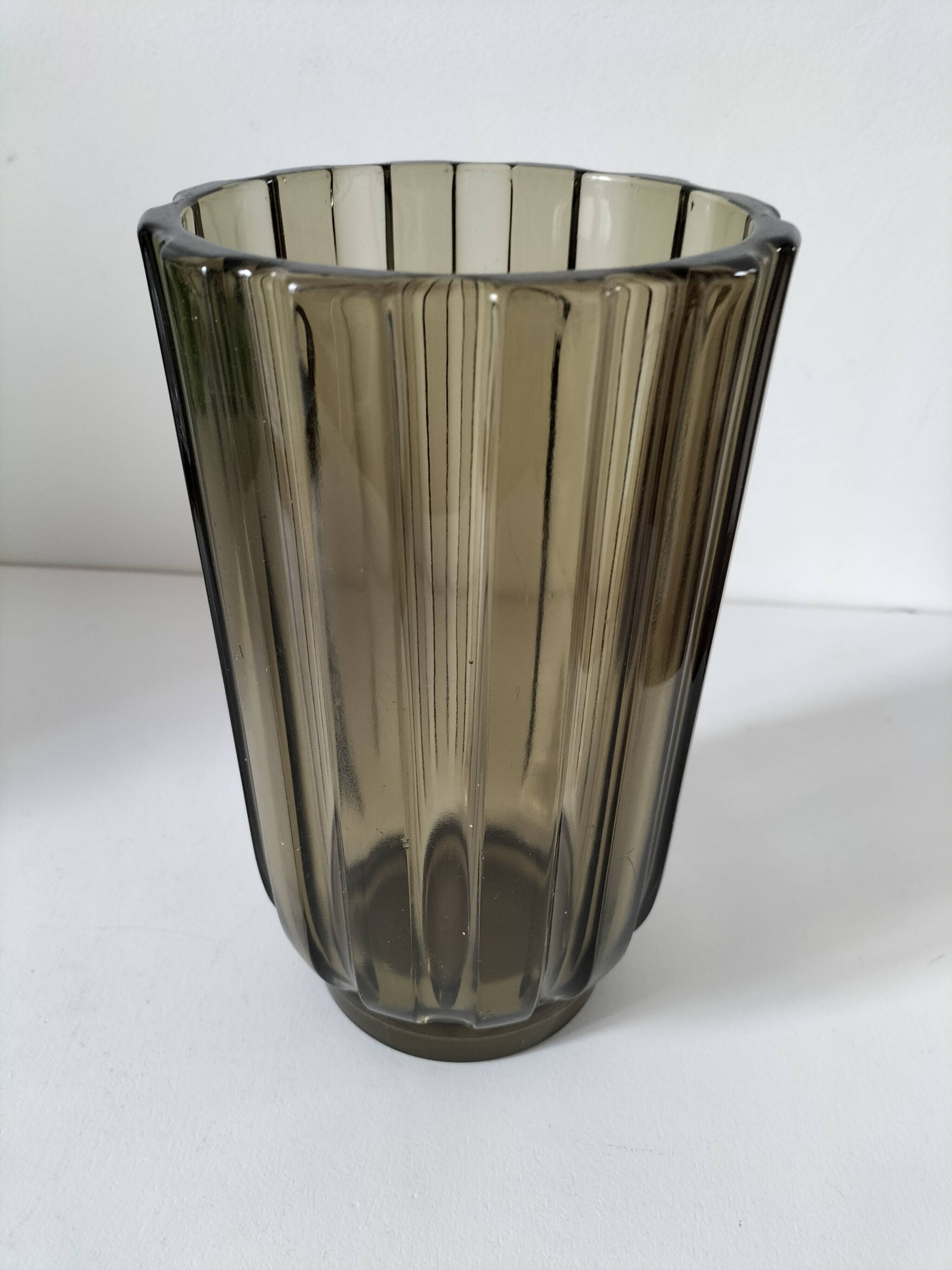 Vintage design smoked glass vase