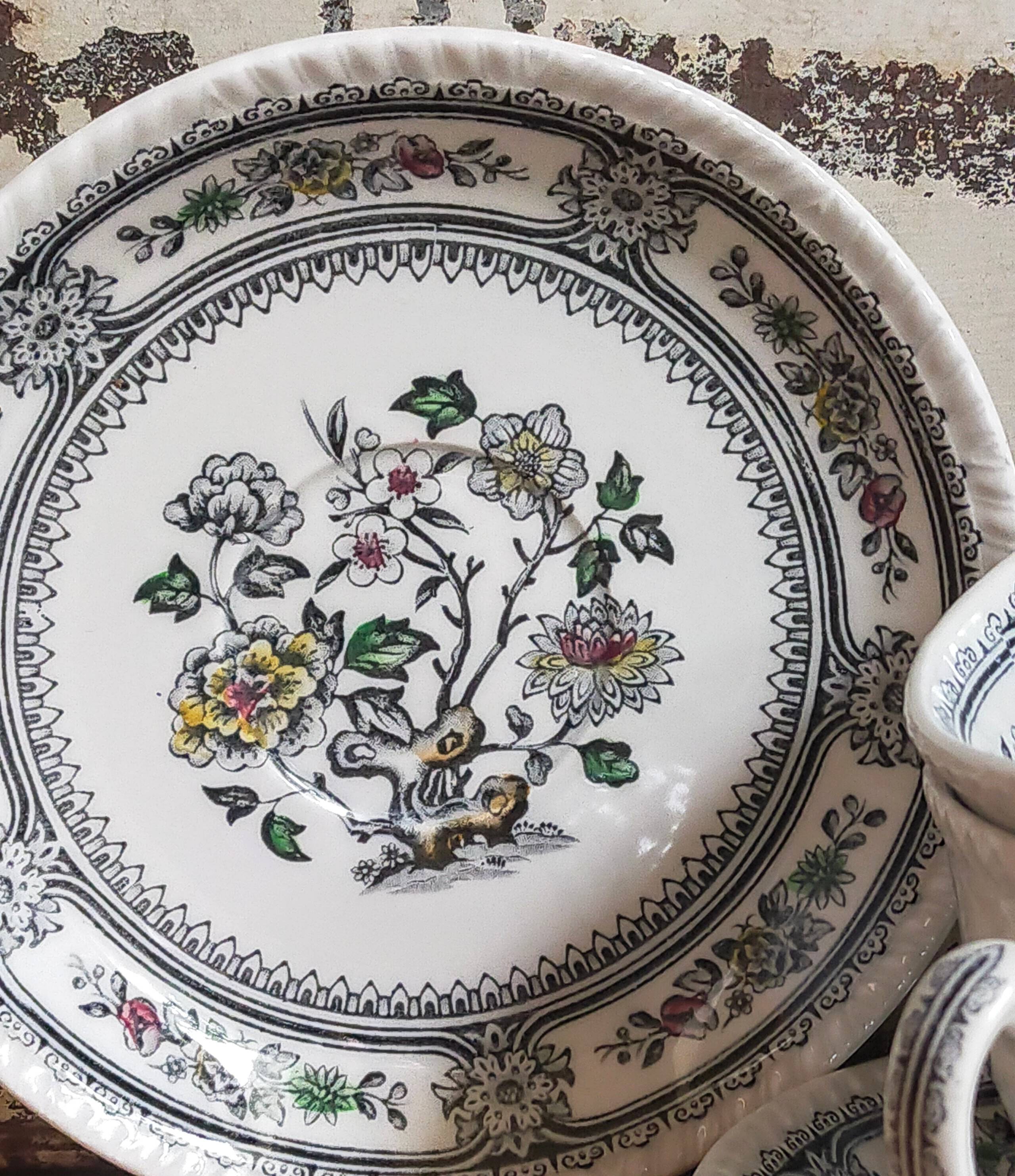 Two vintage wood & sons english lunches "dorset" service