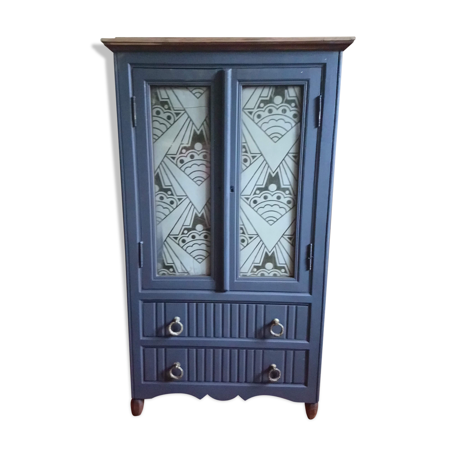 Small closet vintage