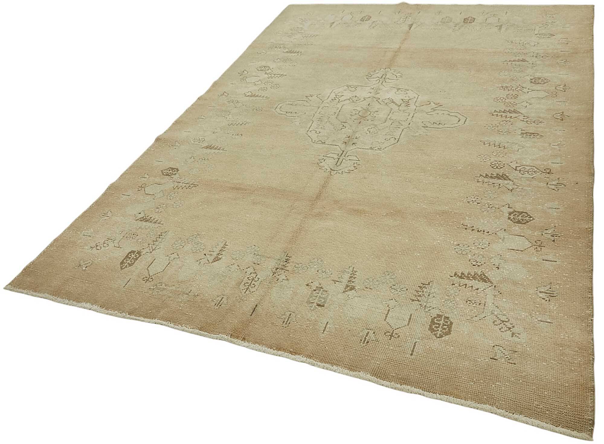 Turkish Vintage Anatolian Rug 202 cm x 302 cm