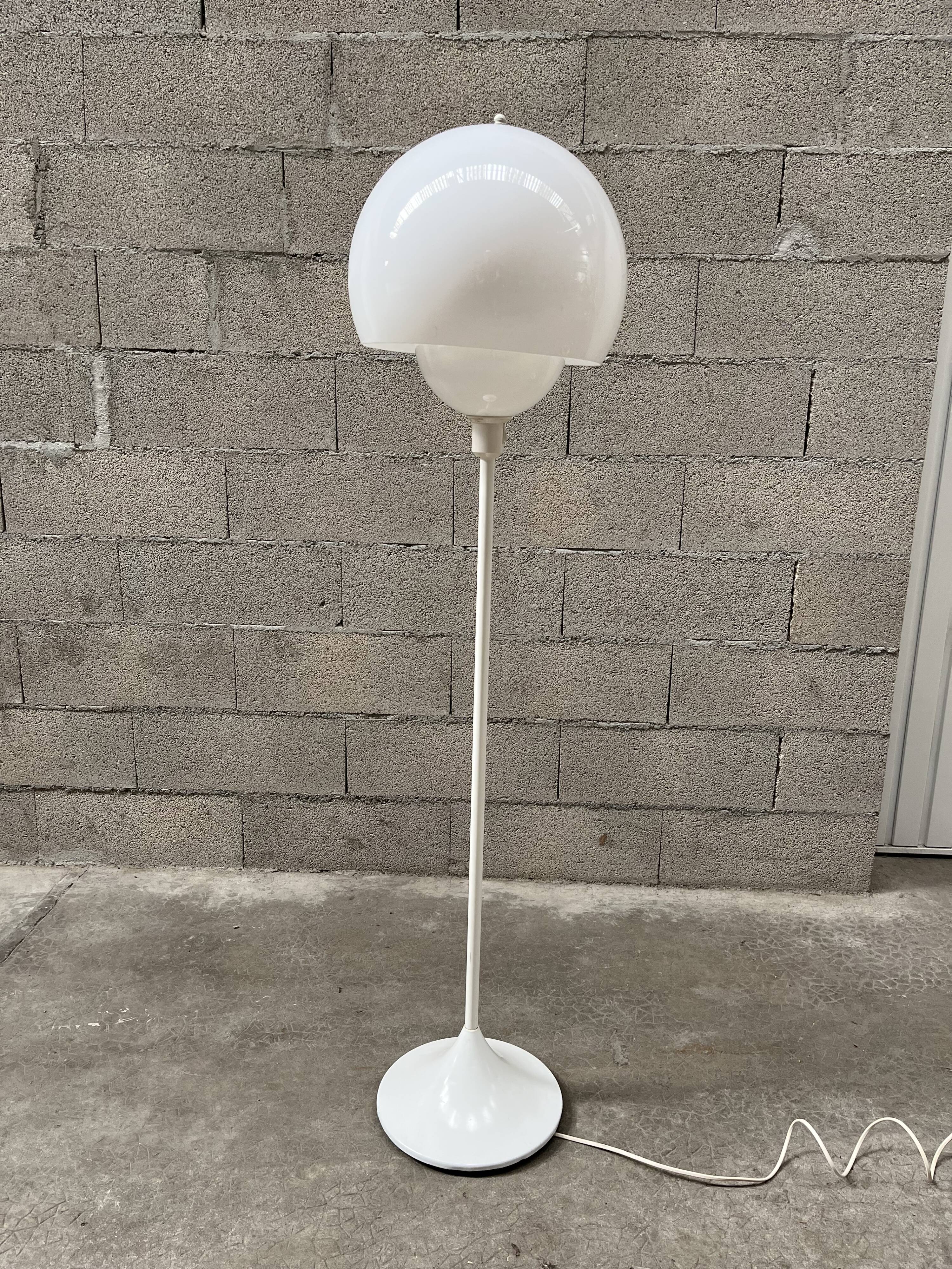 Floor lamp end of sofa design 80s