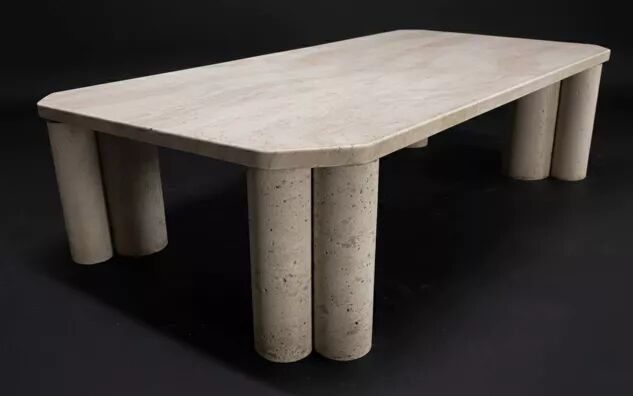 Table basse en travertin de l'éditeur italien Up&Up.