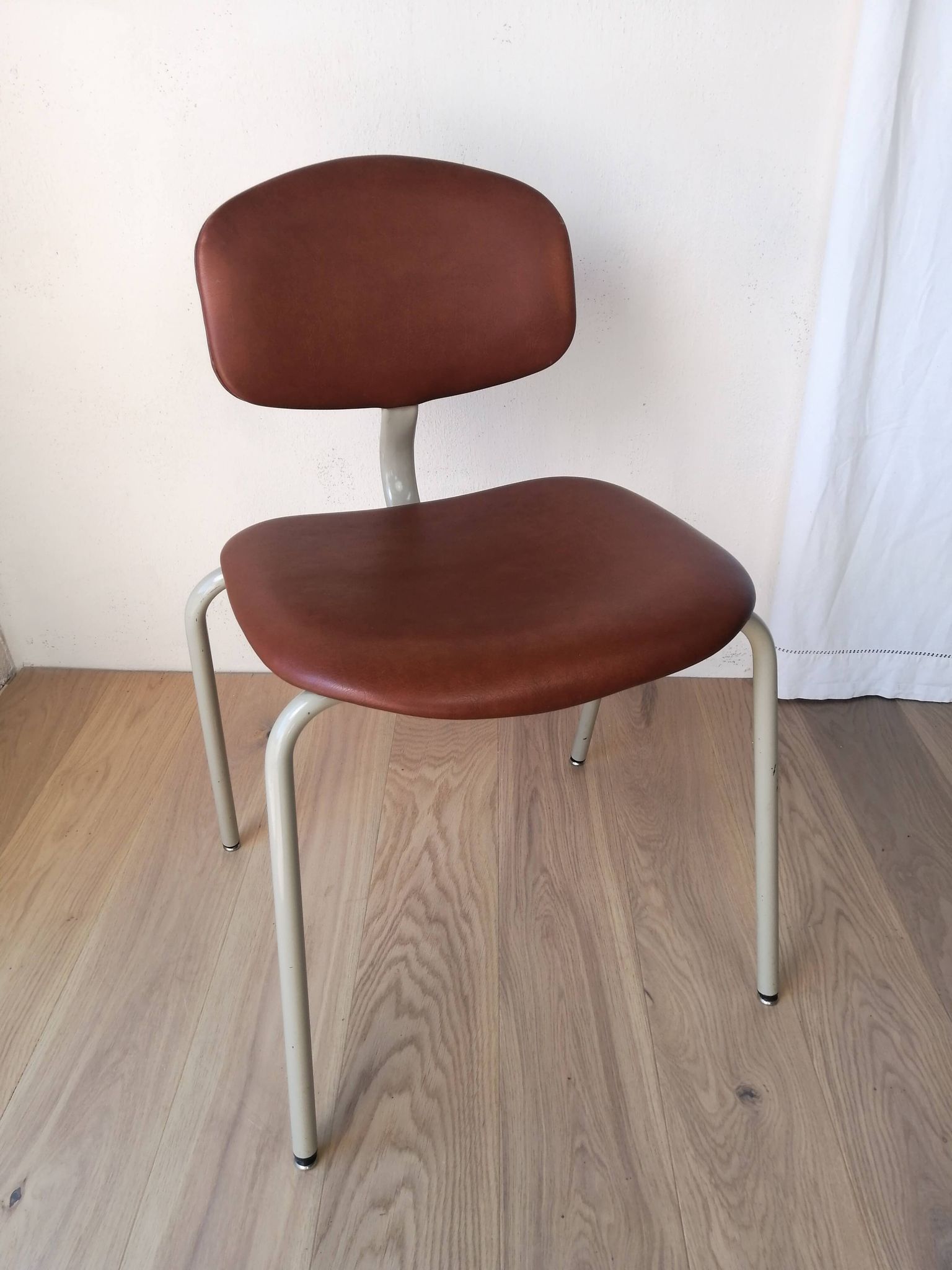 Set of 4 420-44 Strafor-Steelcase Vintage Chairs
