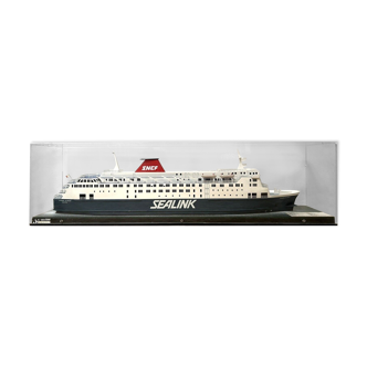Maquette sealink, navire transmanche champs élysées 1984, d.laboisse