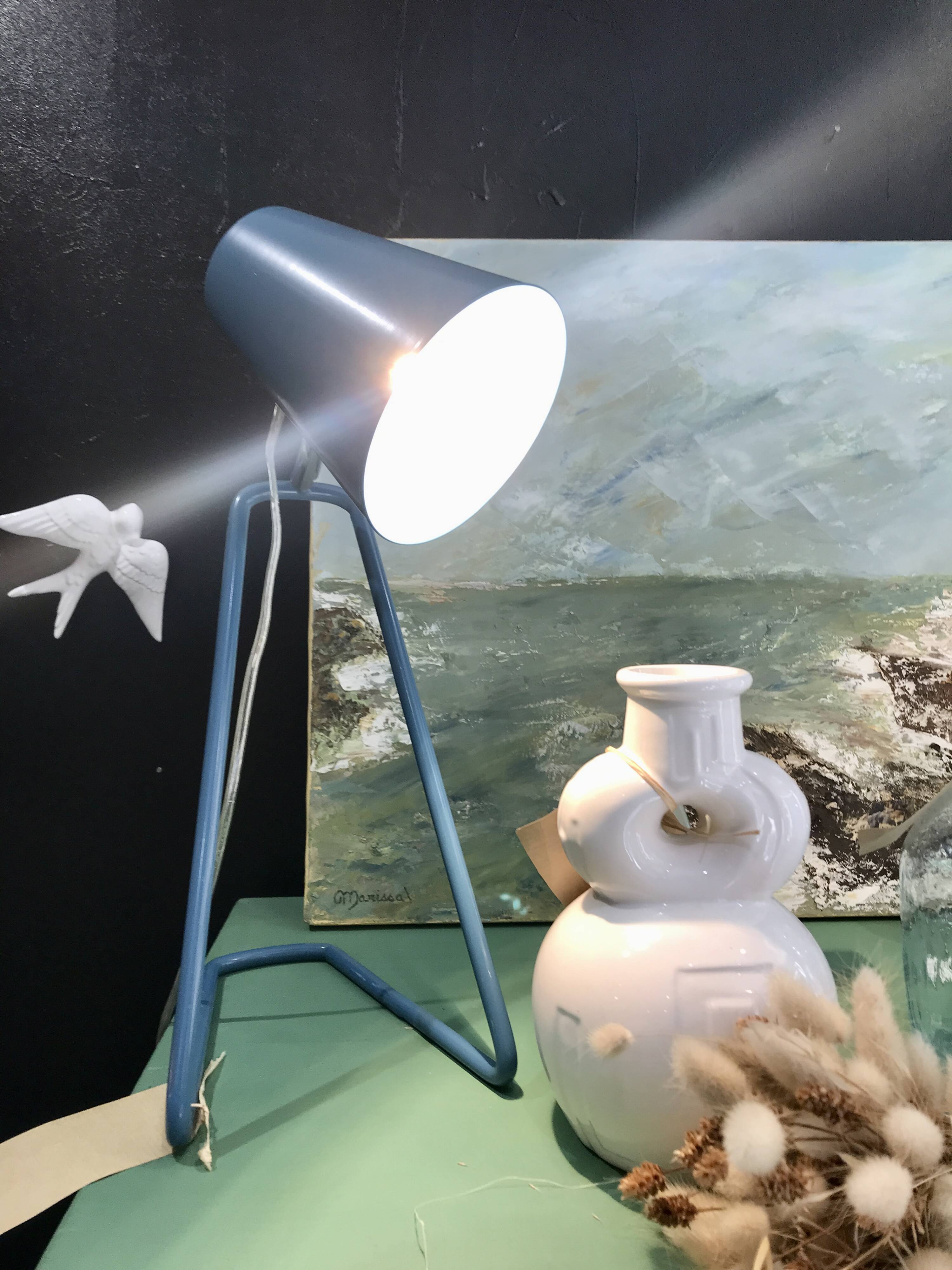 Metal table lamp