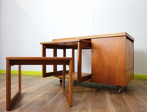 Extendable coffee table nest tables gigognes and beverage cabinet Mcintosh Tristor