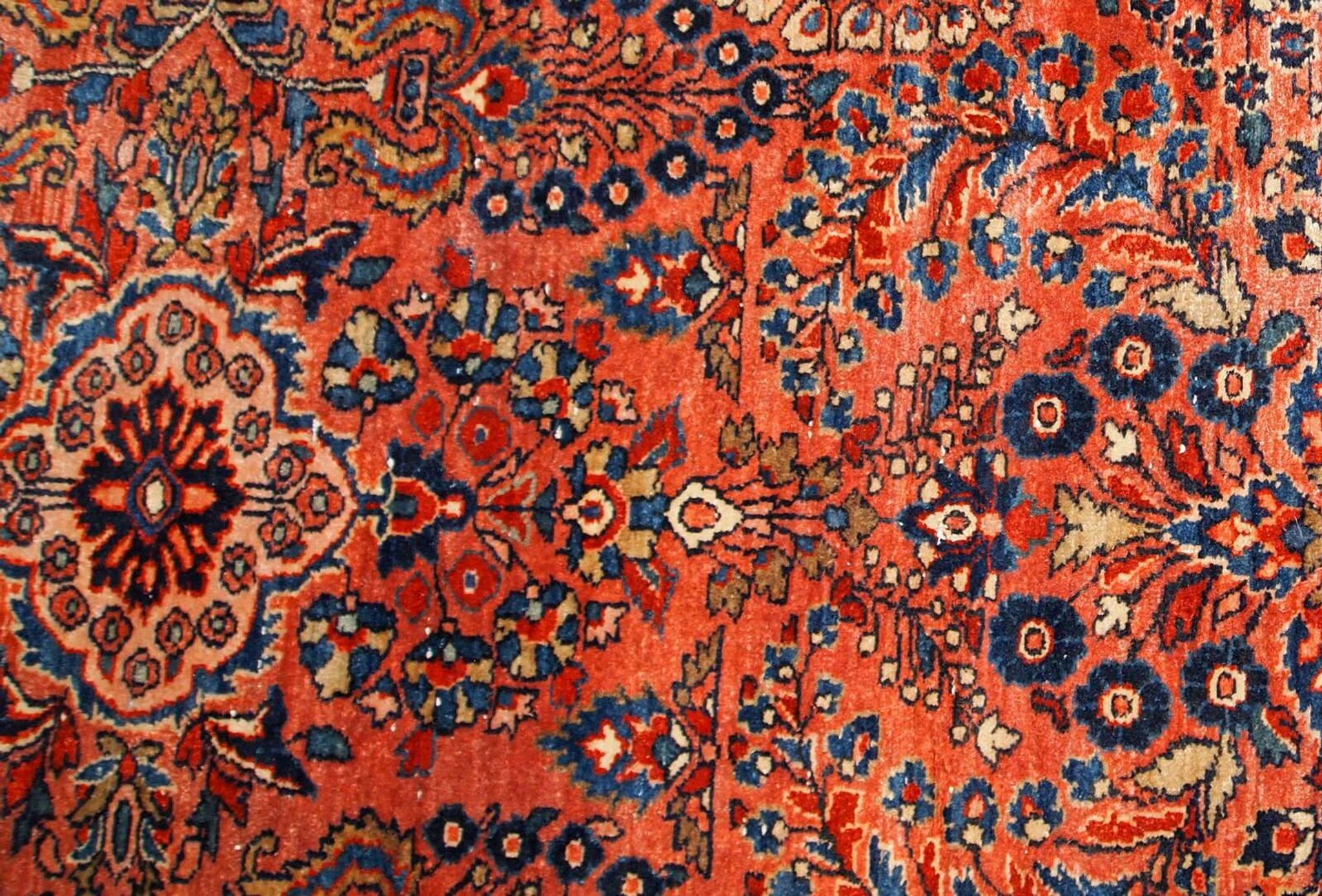 Handmade antique Persian Sarouk rug 4.1' x 6.5' (125cm x 198cm) 1920s - 1B789