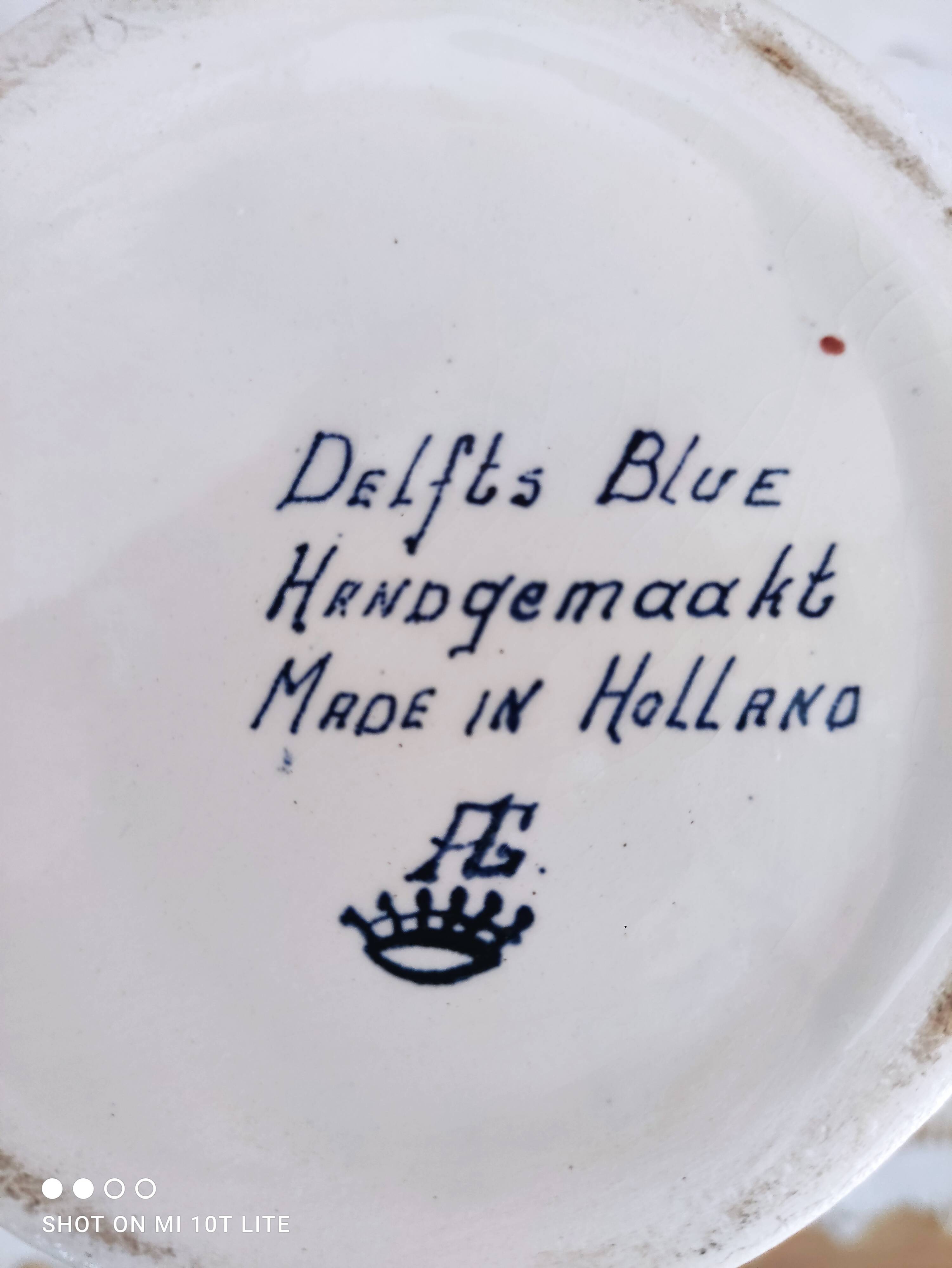 Delfts Blue FG vase Dutch landscape on one side and floral decoration on the other