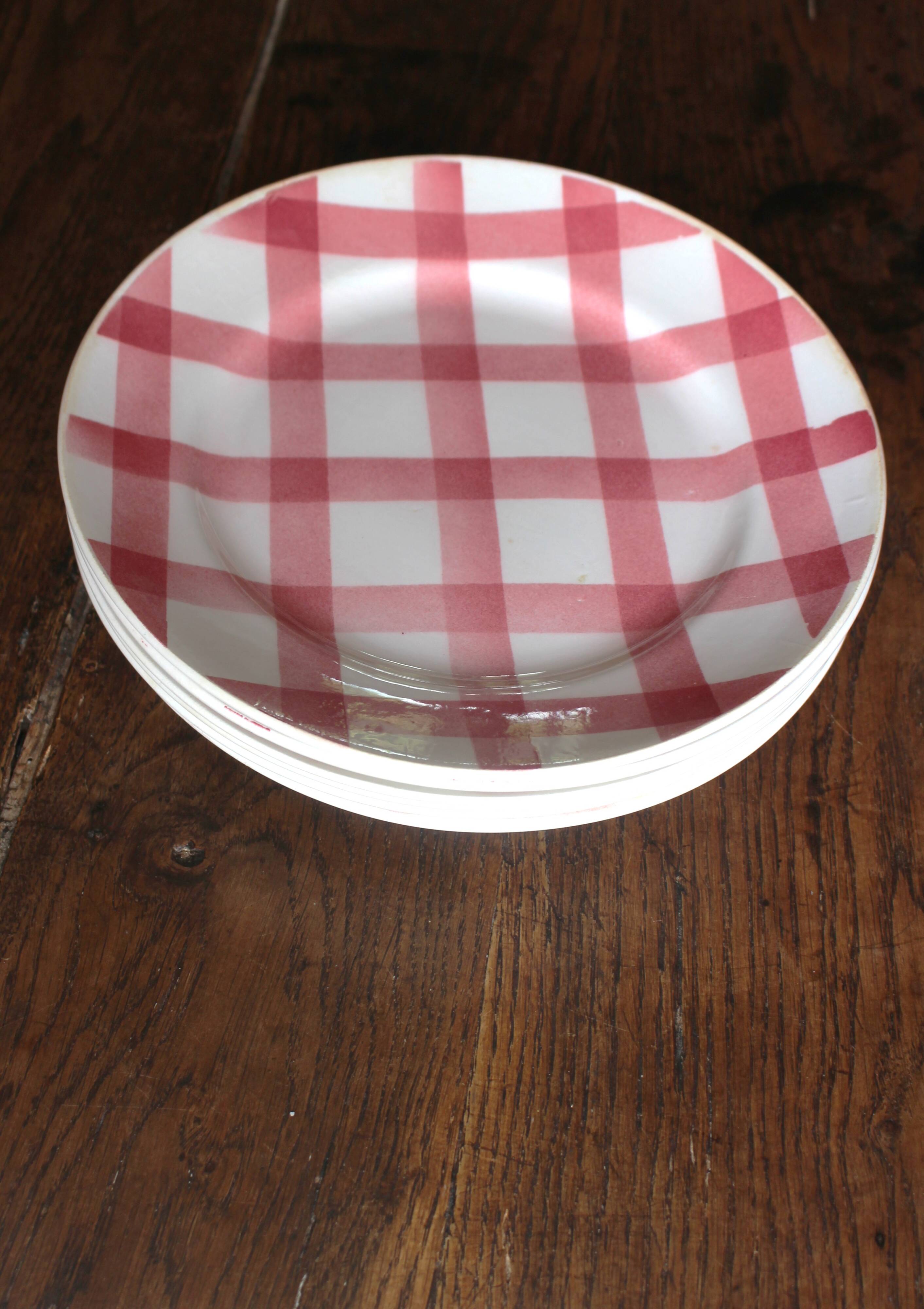 A set of 6 flat plates Nappe Rose Moulin des Loups