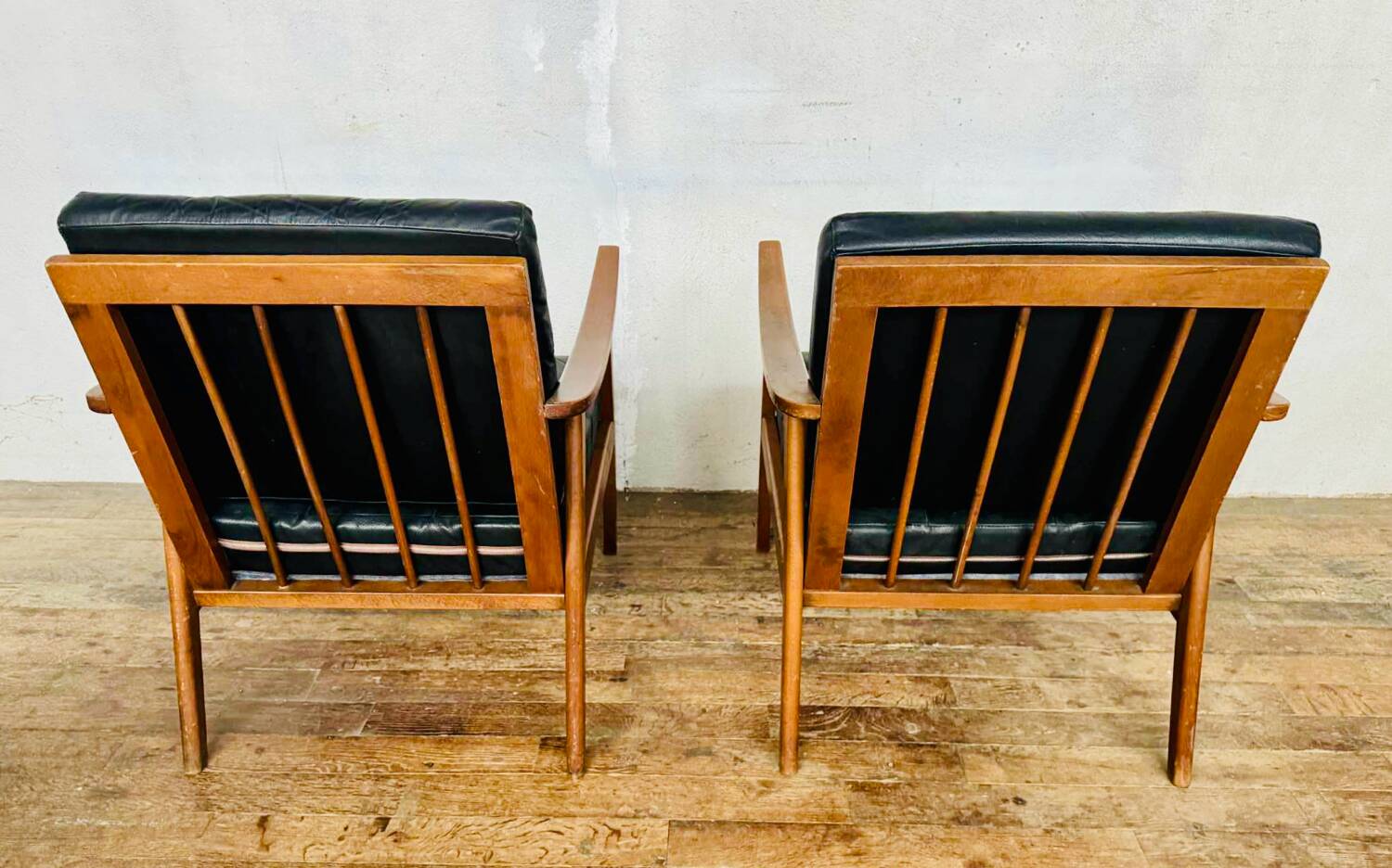 Pair of Thonet Boomerang armchairs designed by Antonin Suman