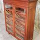 Meuble-vitrine sur pied vintage