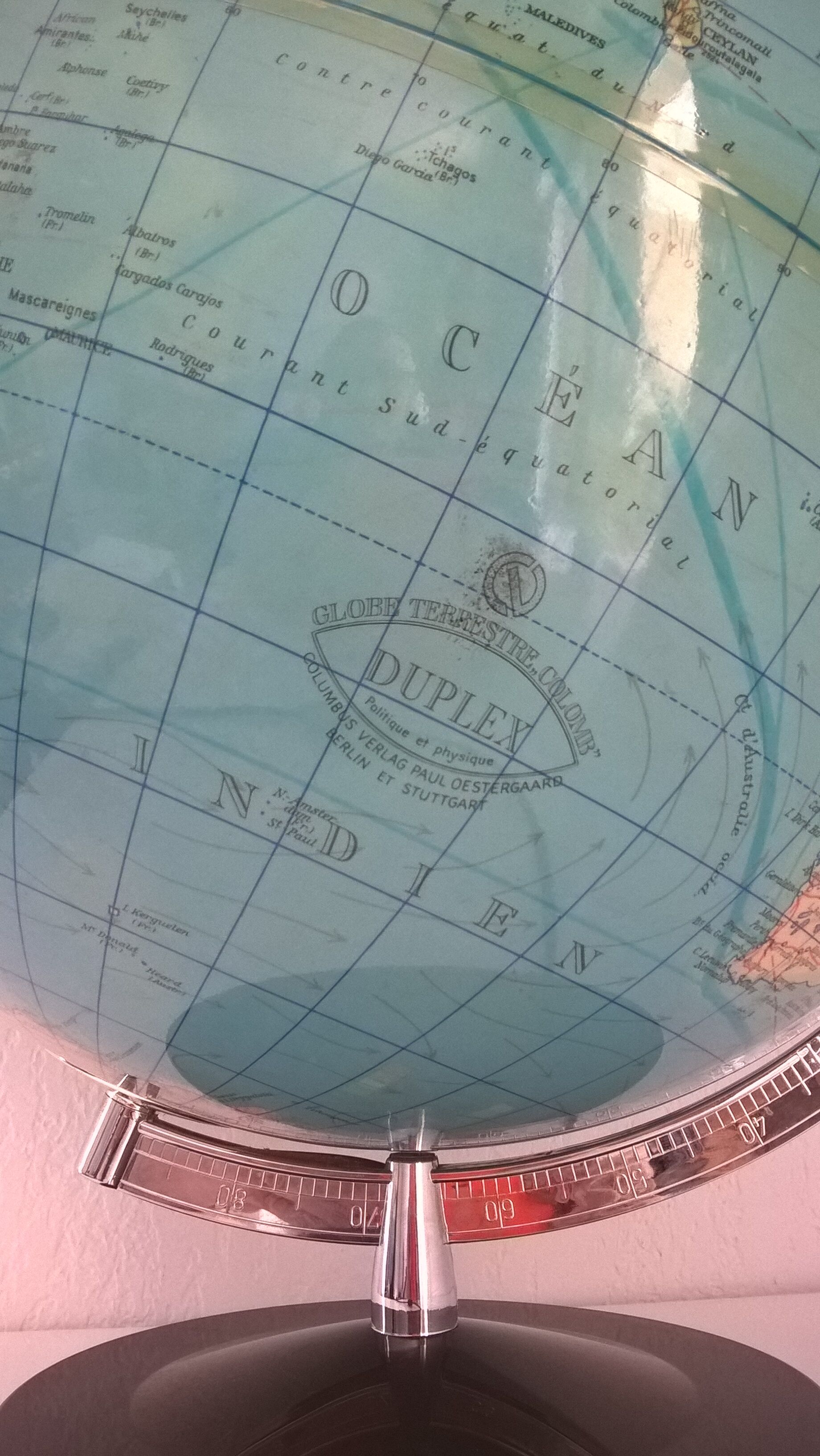 Globe Earth bright vintage brand columbus