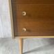 Commode aux pieds fuselés