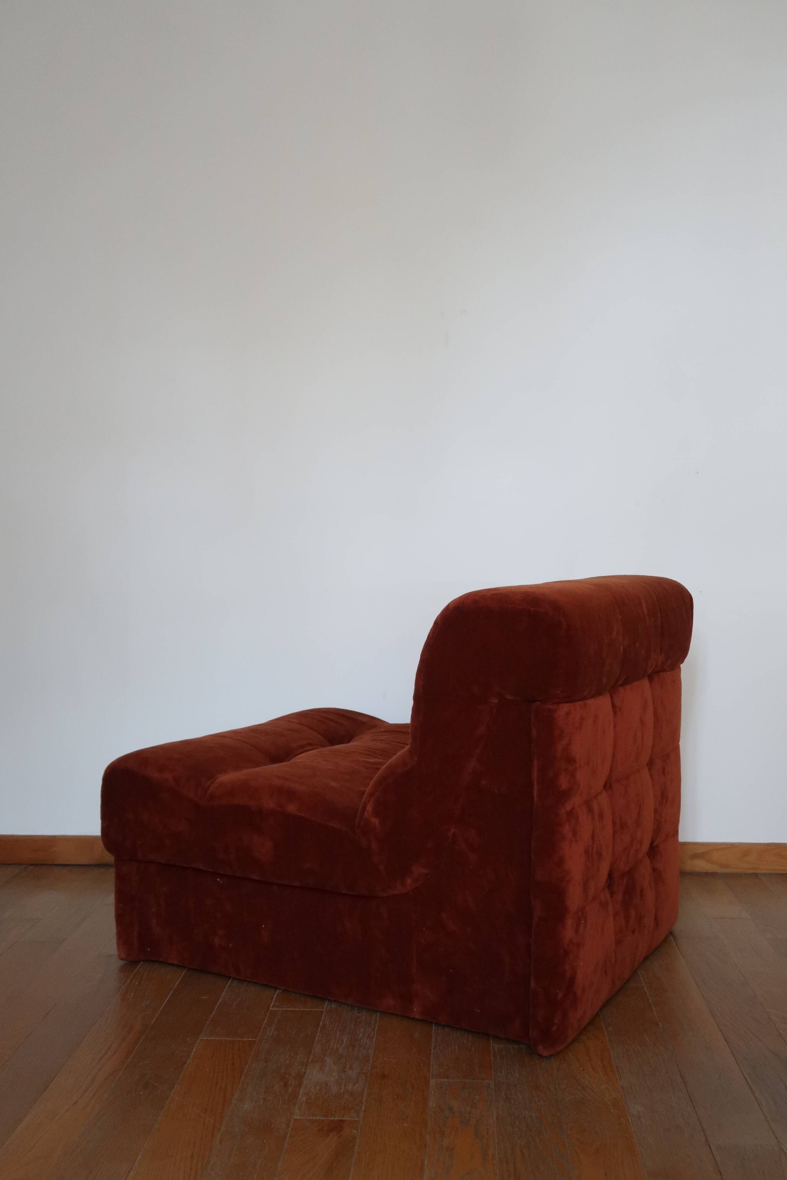 Rusty velvet low chair without arms