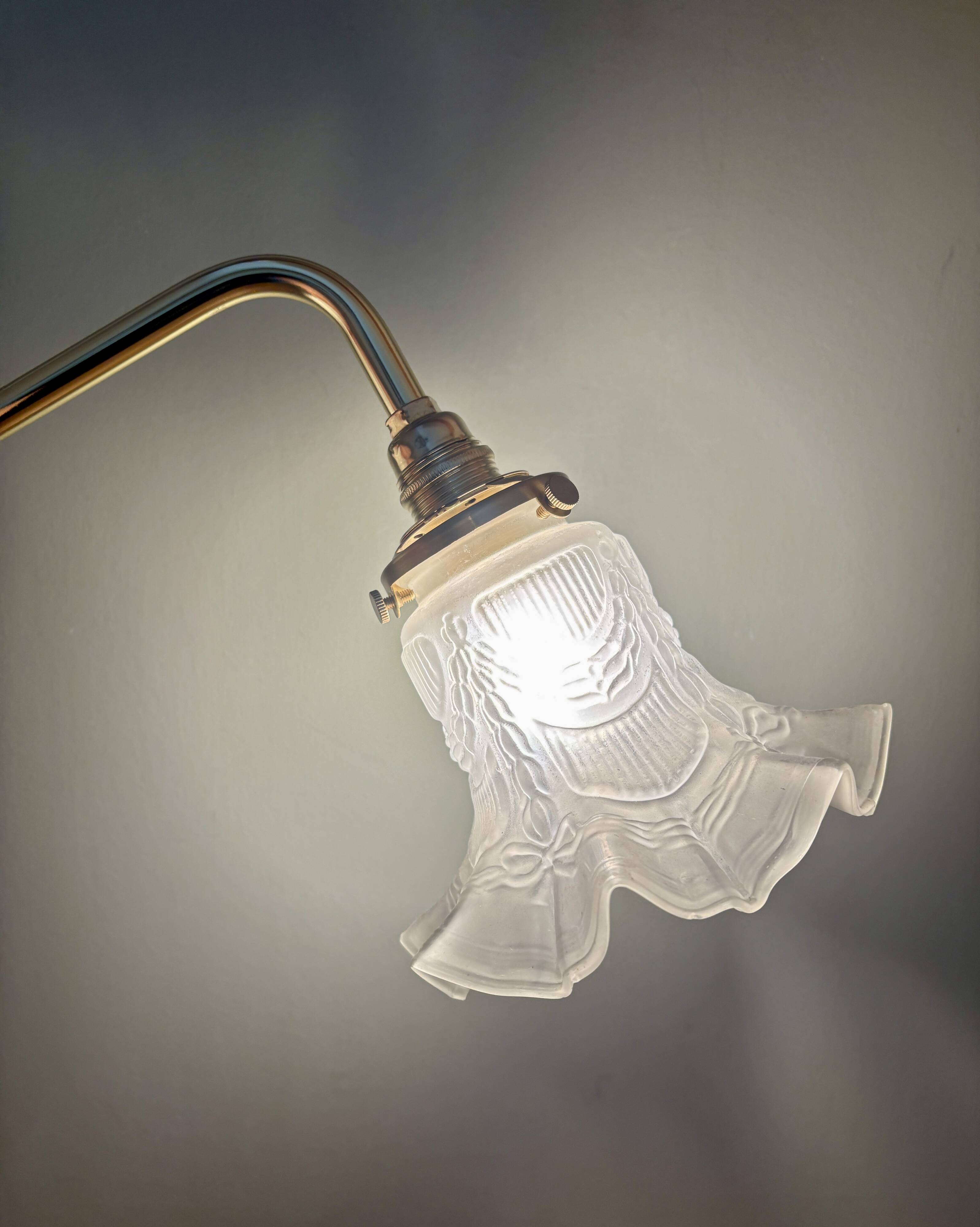 Vintage tulip gold elbow wall lamp in frosted glass