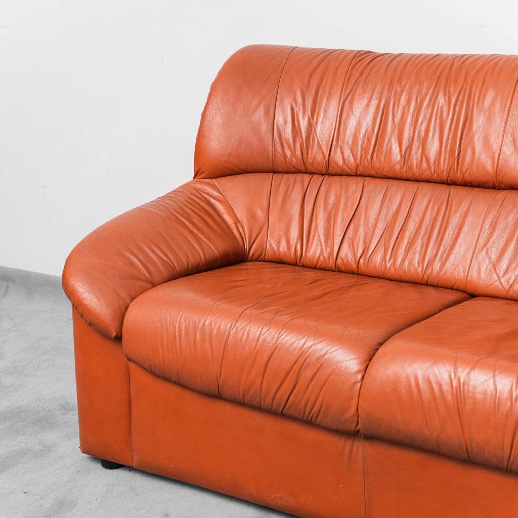 Divano vintage a 3 posti en pelle design anni '70 modernariato