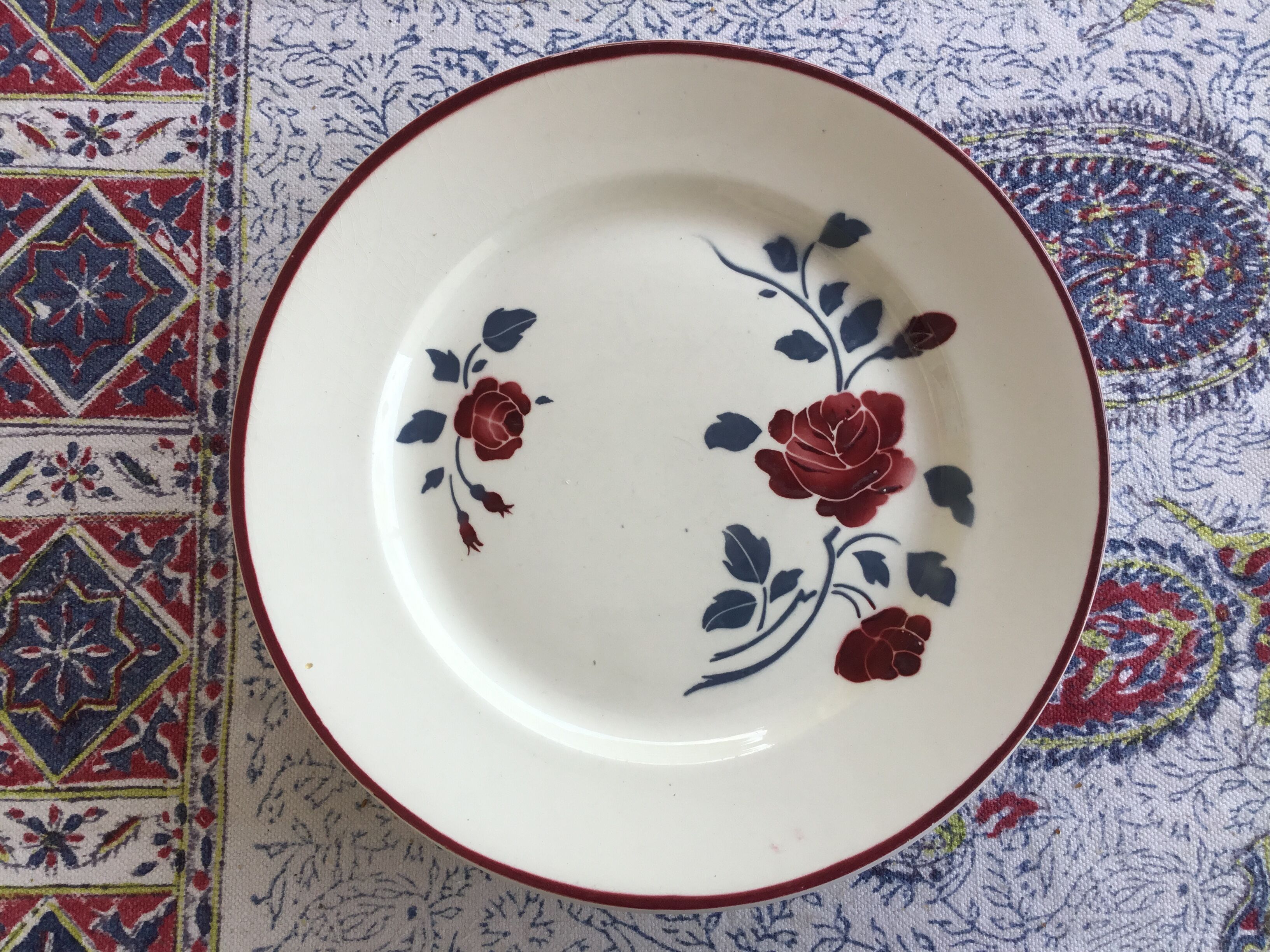 Set of 6 mismatched plates
