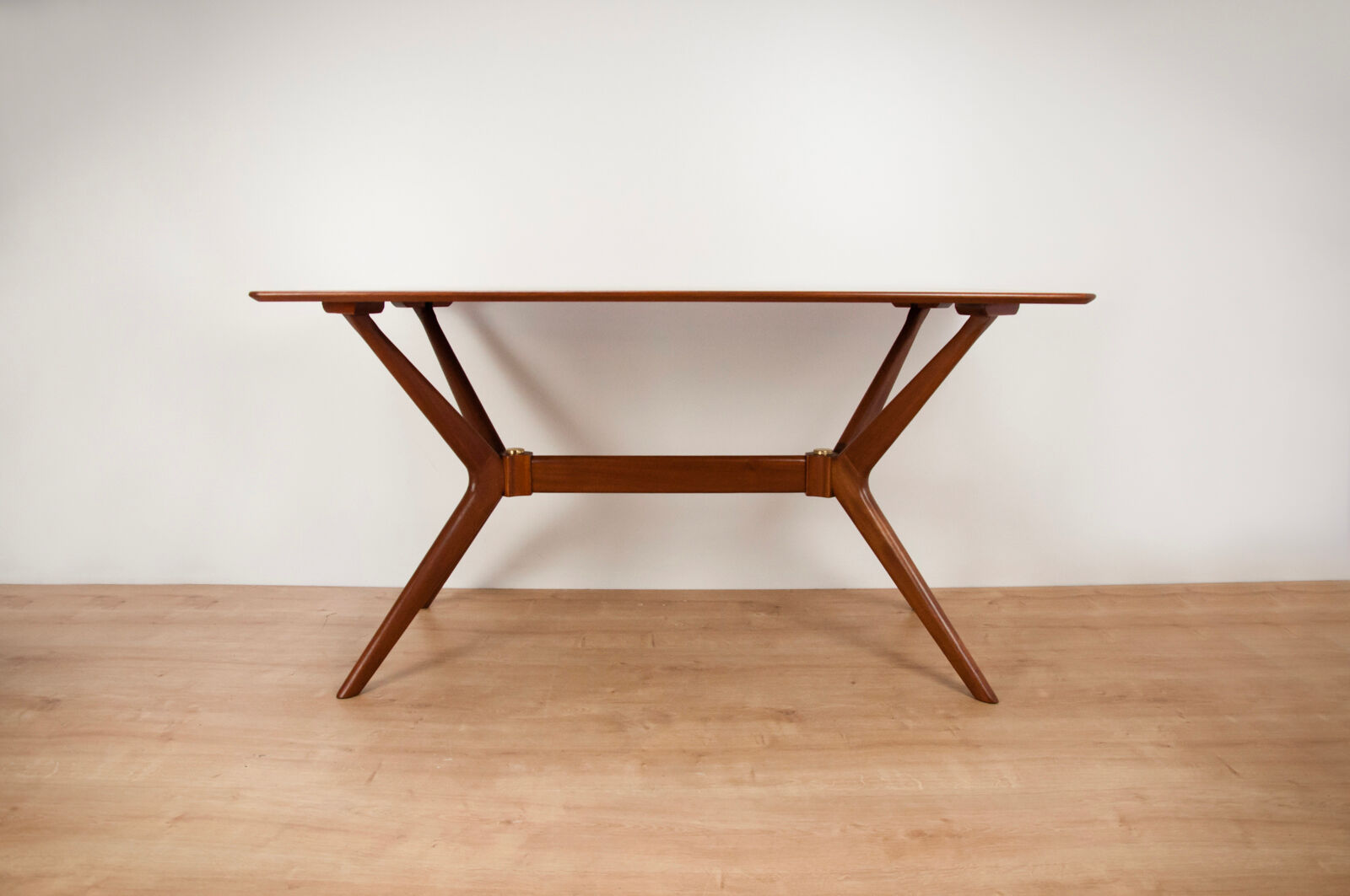 Helicopter dinning table from G Plan, 1960