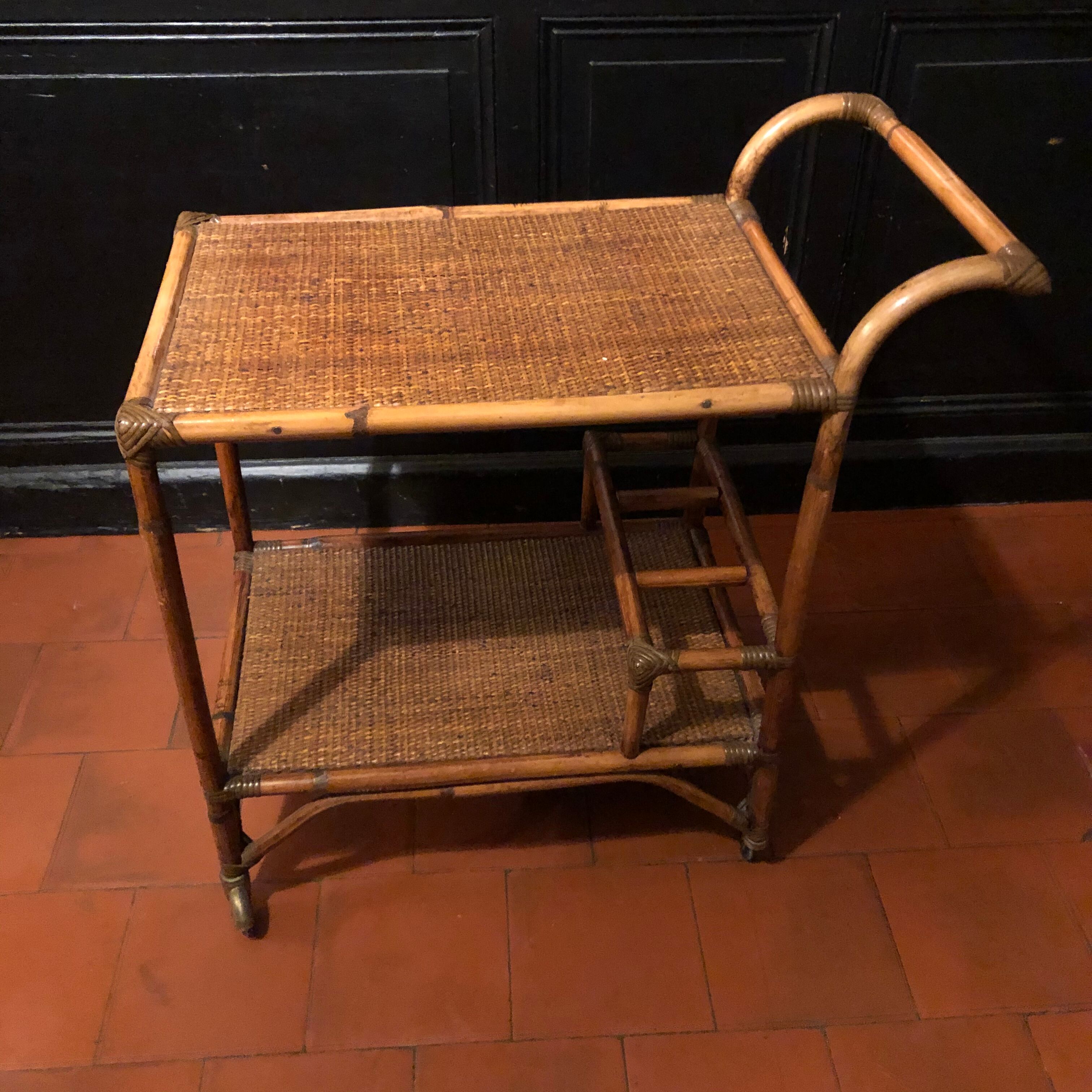 Vintage rattan rolling dessert