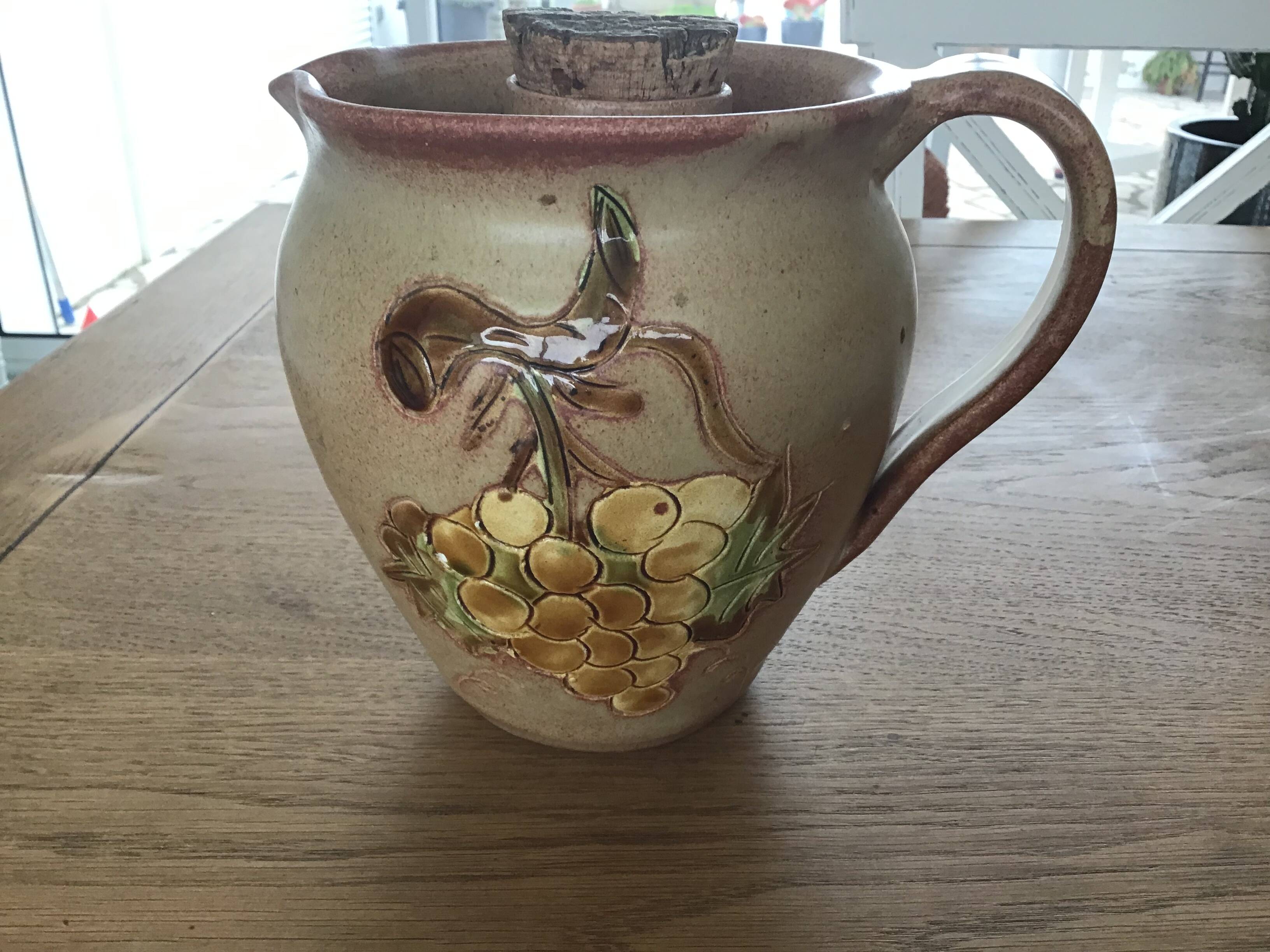 Stoneware pitcher with ice cube compartment vallauris