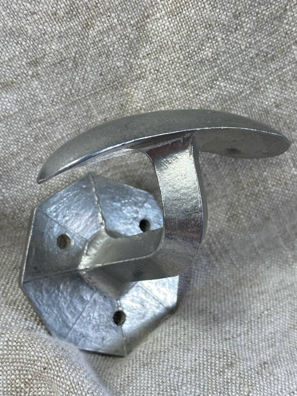 Aluminum cloakroom hooks