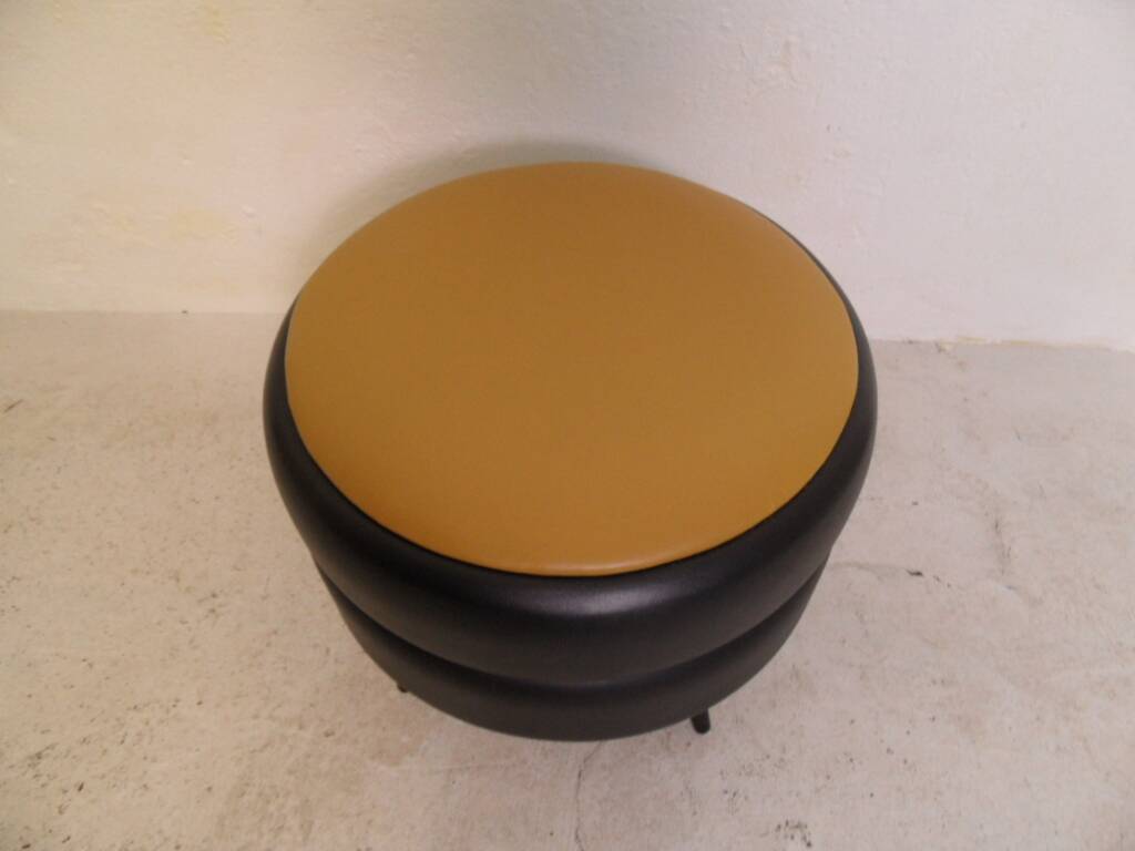 Vintage skai pouffe