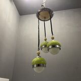Suspension en verre opaline vert lime du milieu du siècle
