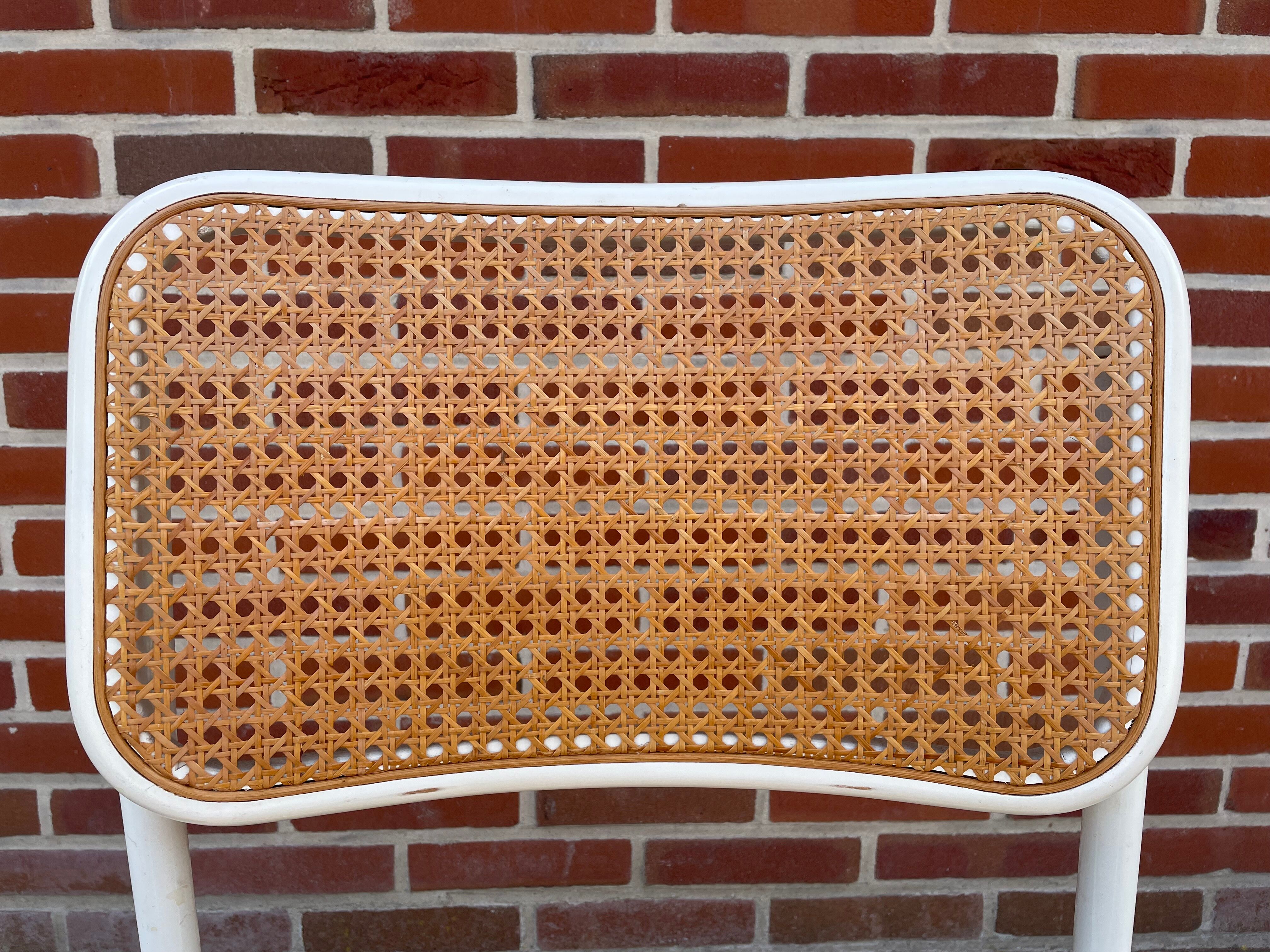 Set of 4 Cesca b32 model chairs in white